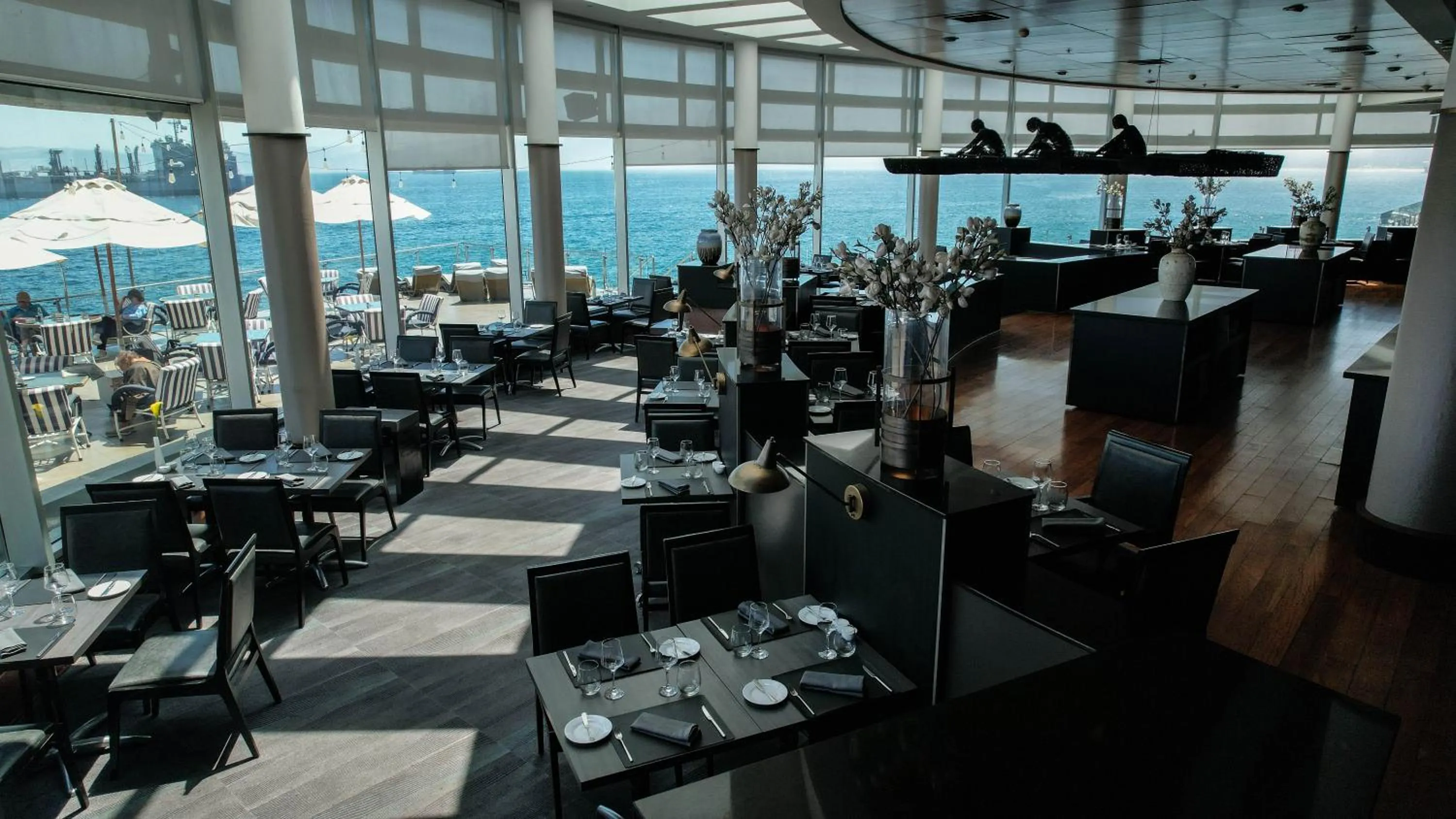 Restaurant/places to eat in Sheraton Miramar Hotel & Convention Center