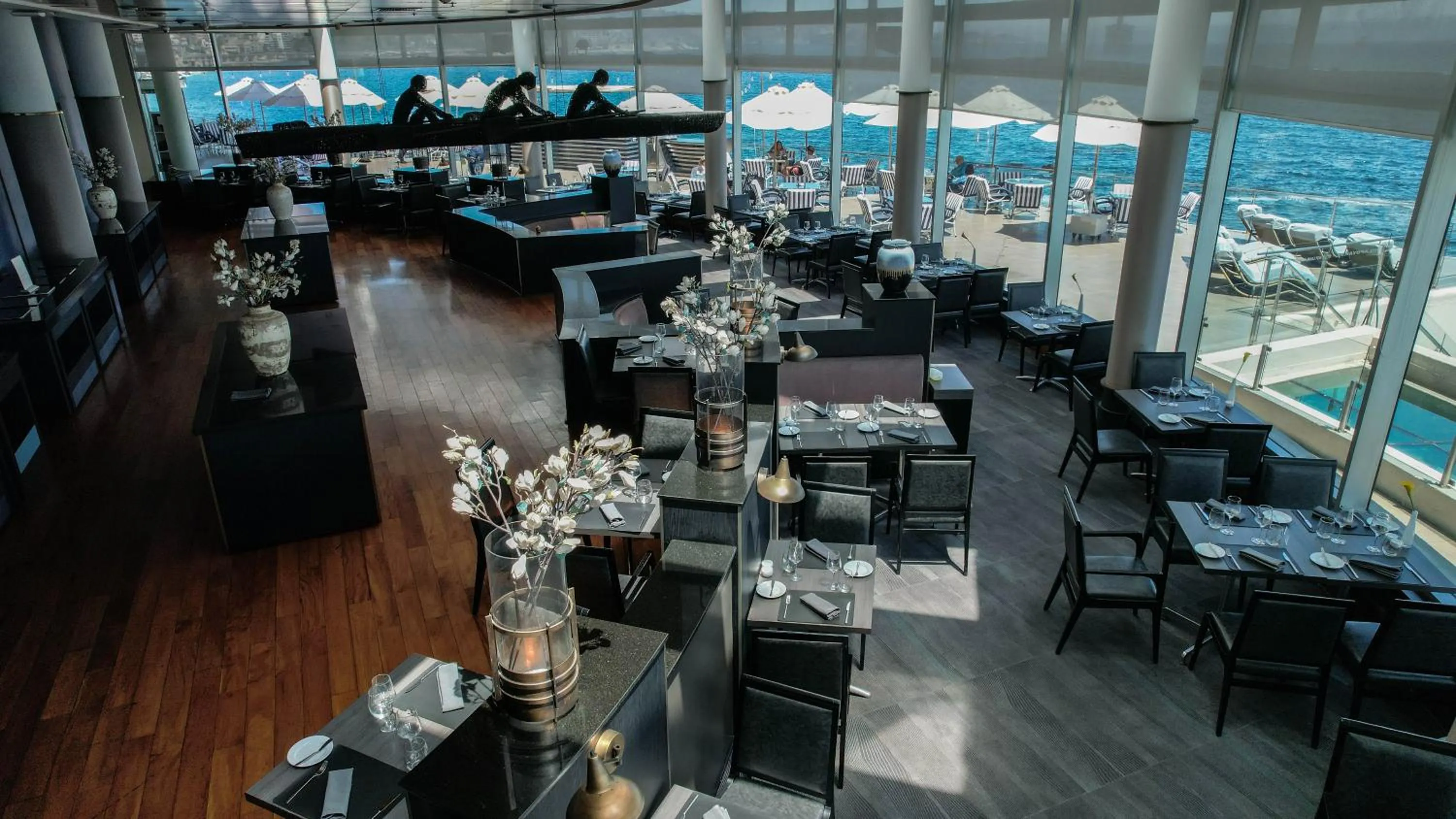 Restaurant/places to eat in Sheraton Miramar Hotel & Convention Center