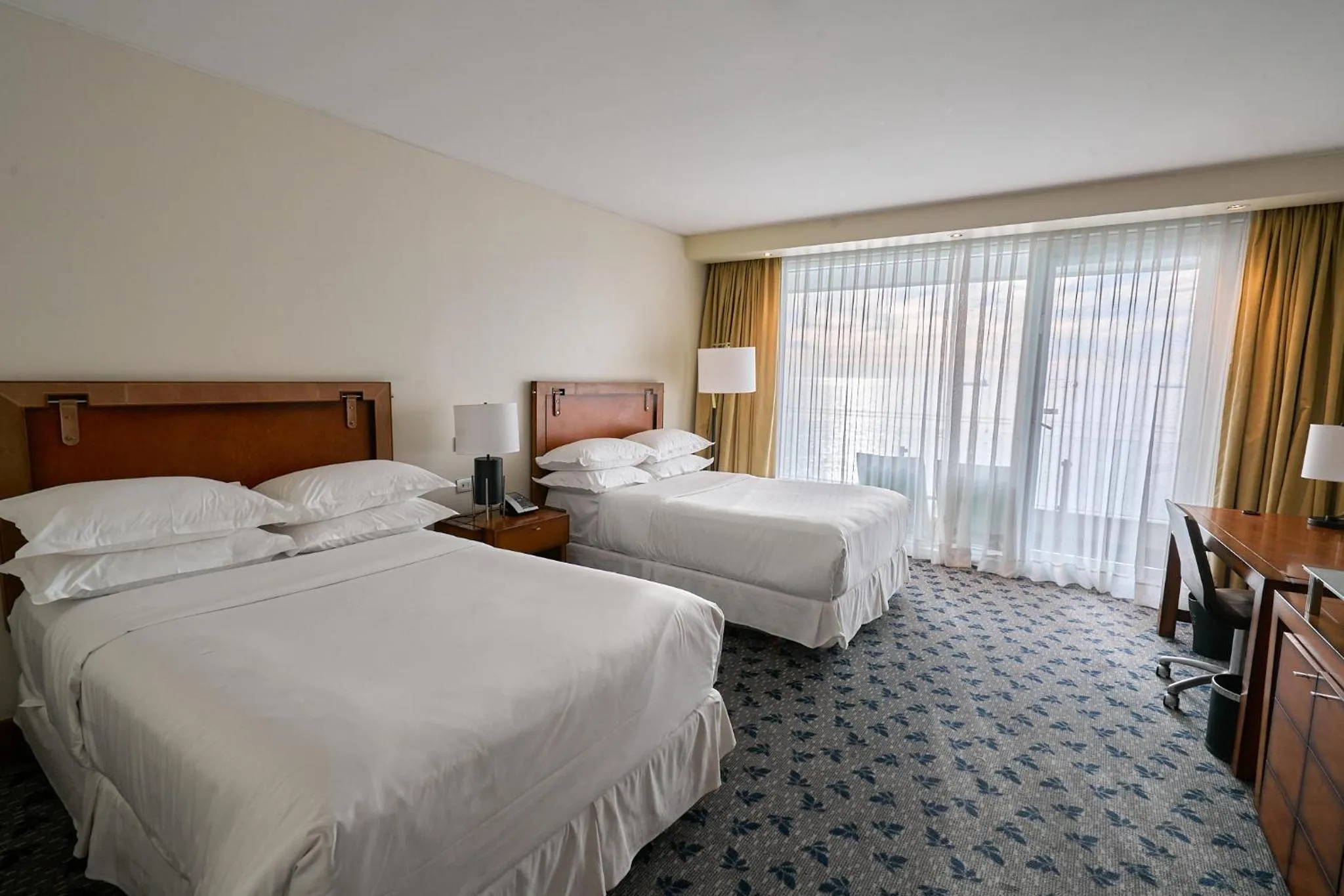 View (from property/room), Bed in Sheraton Miramar Hotel & Convention Center