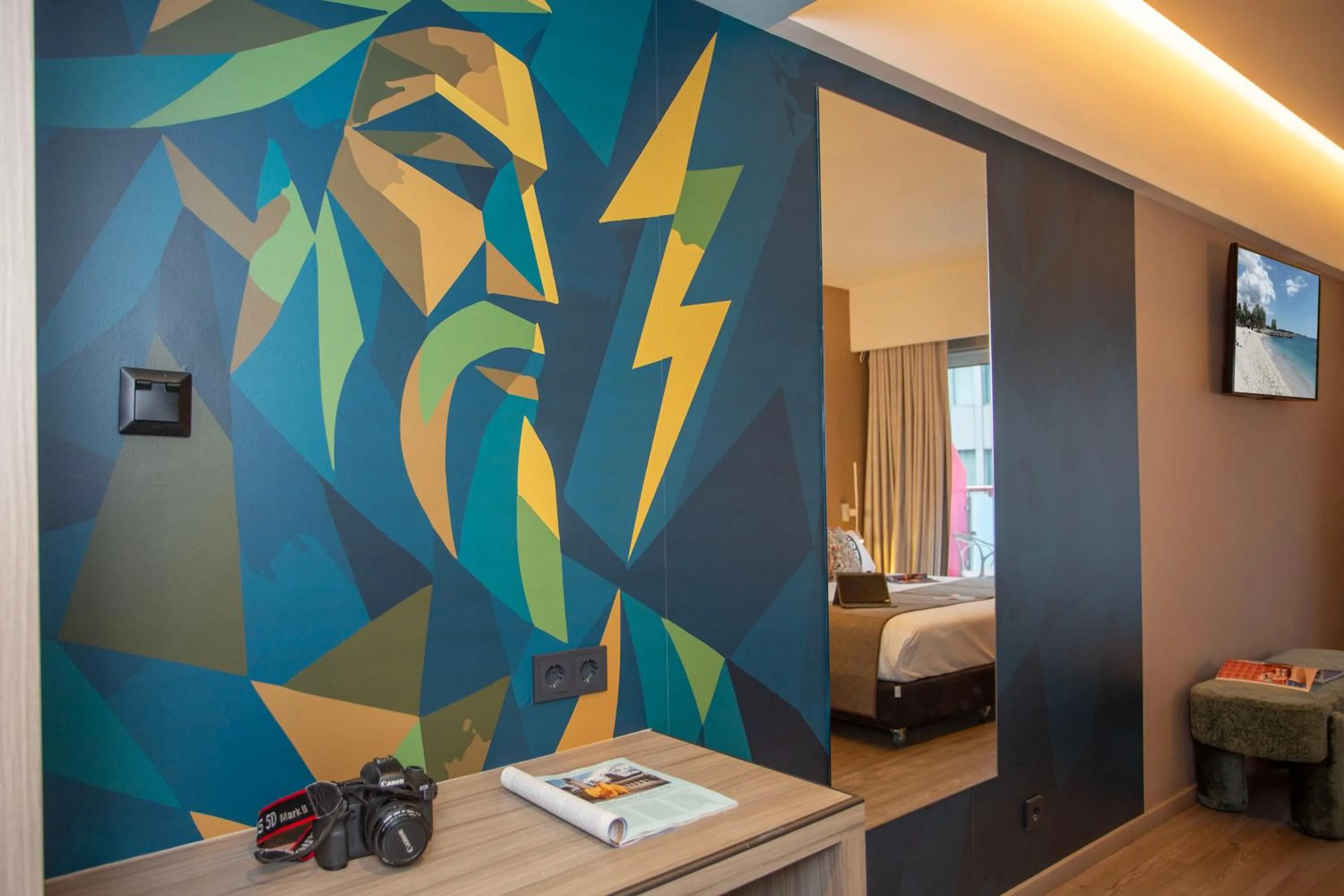 Photo of the whole room, Bed in Casual Kubic Athens