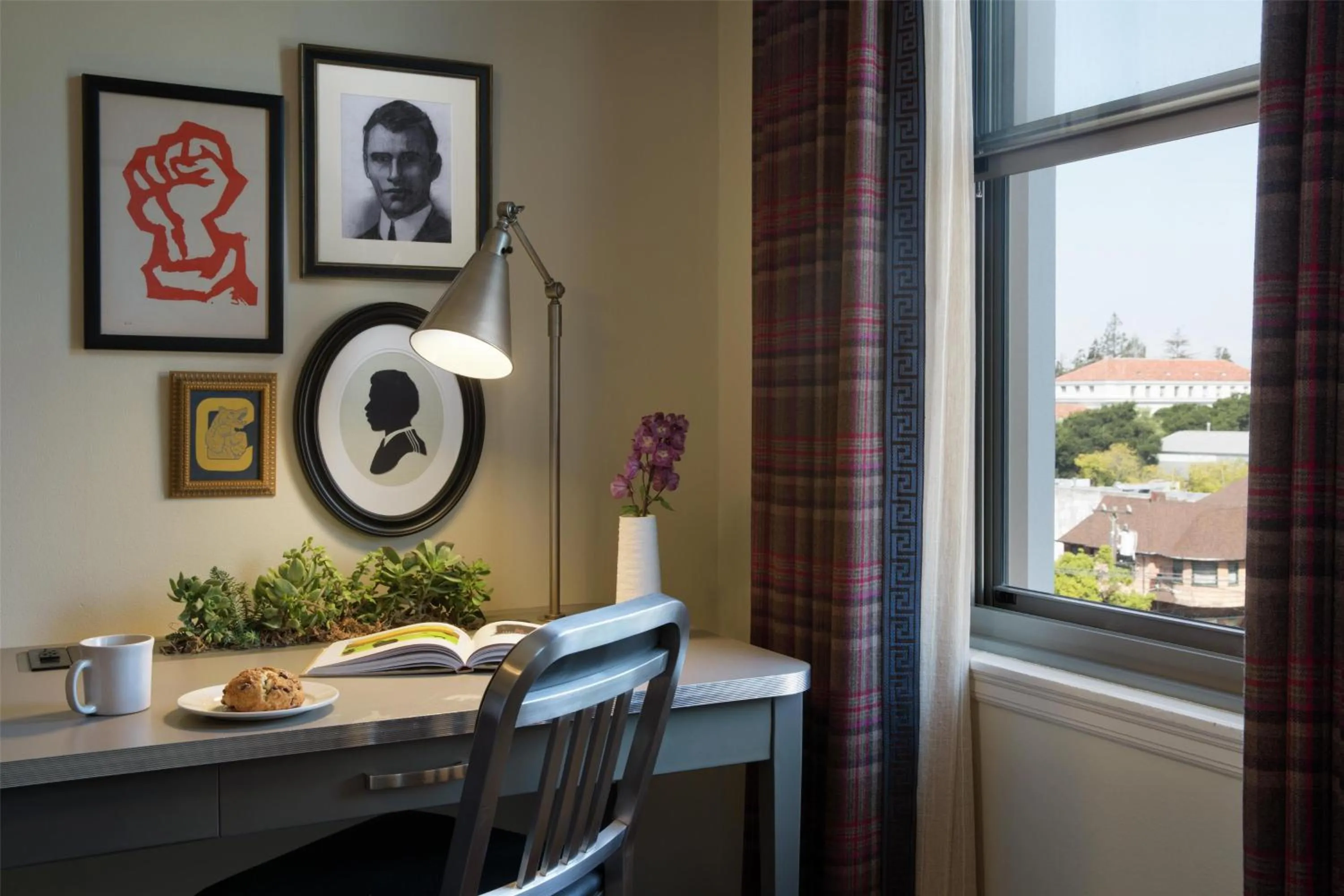 Bedroom in Graduate by Hilton Berkeley