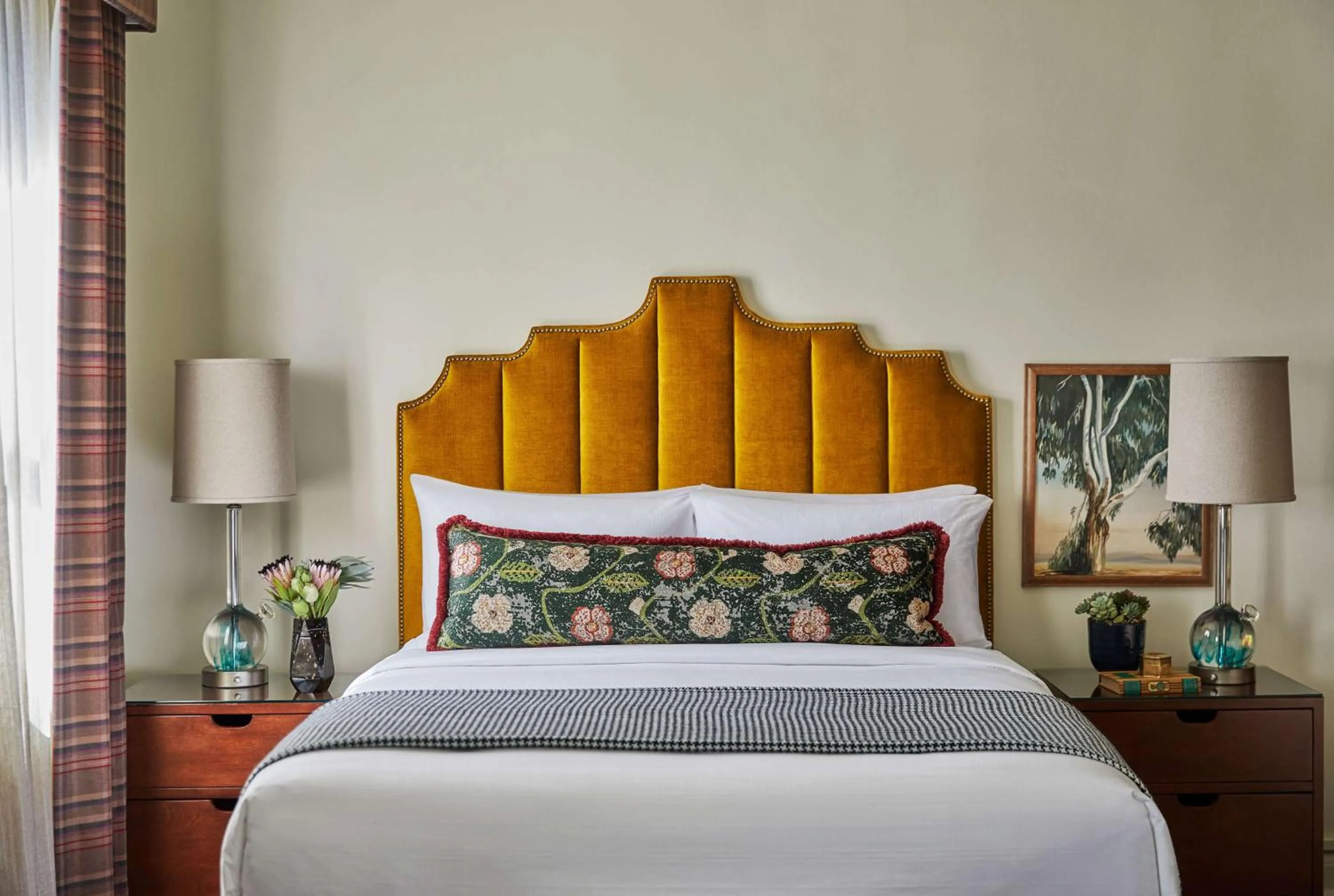 Bed in Graduate by Hilton Berkeley