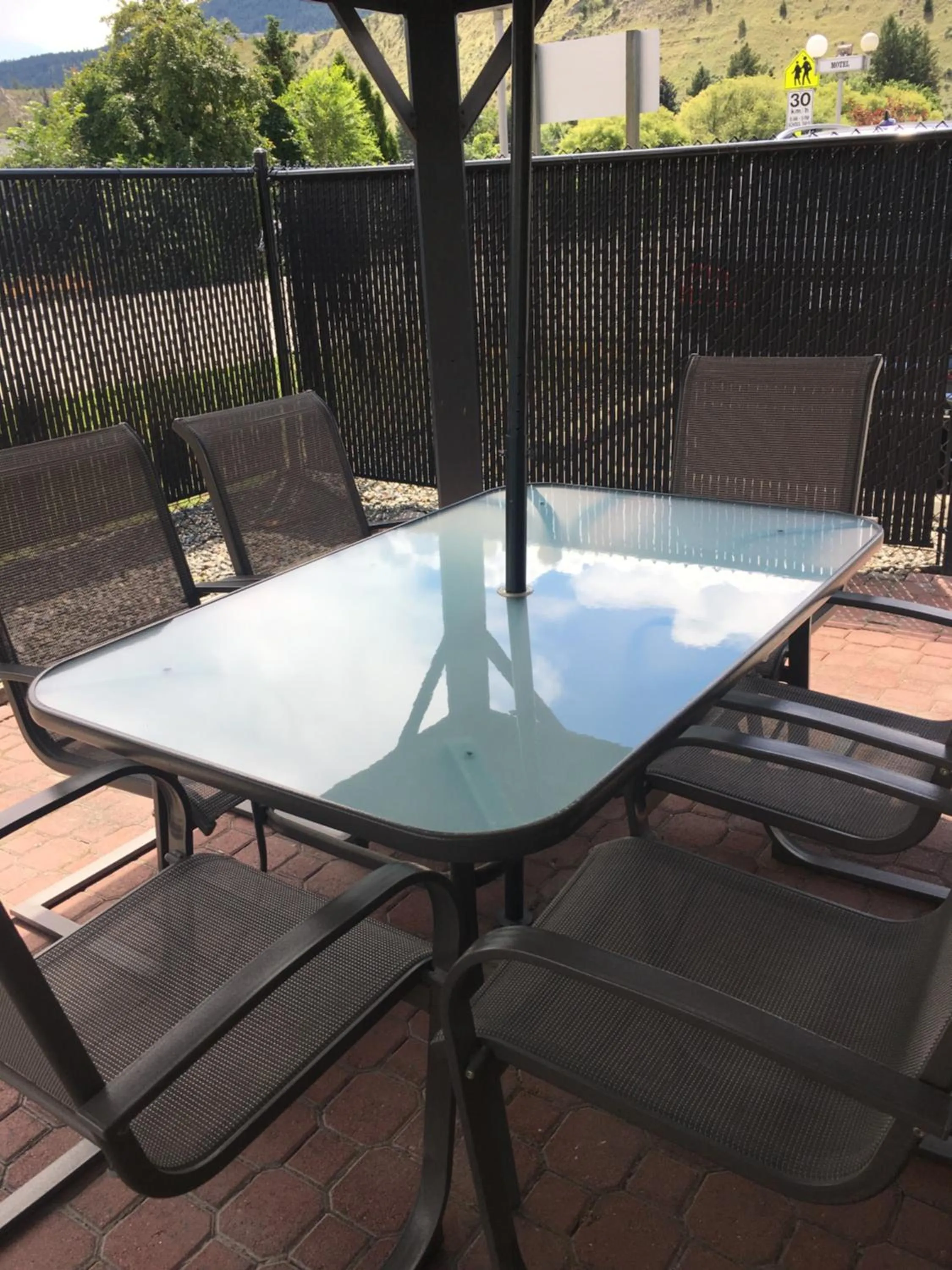 Patio in The Ranchland Inn Kamloops