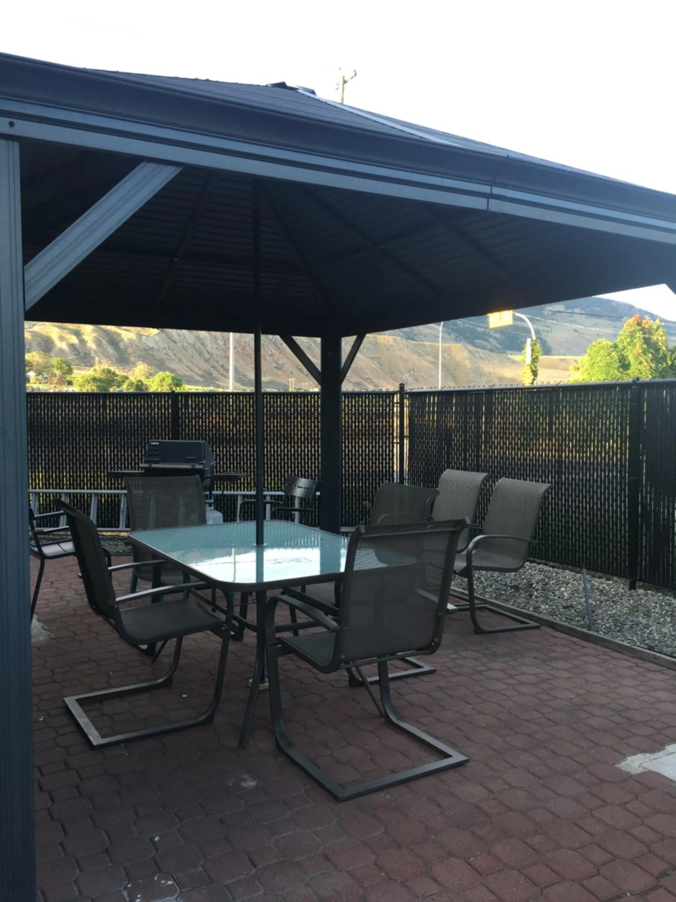 BBQ facilities in The Ranchland Inn Kamloops