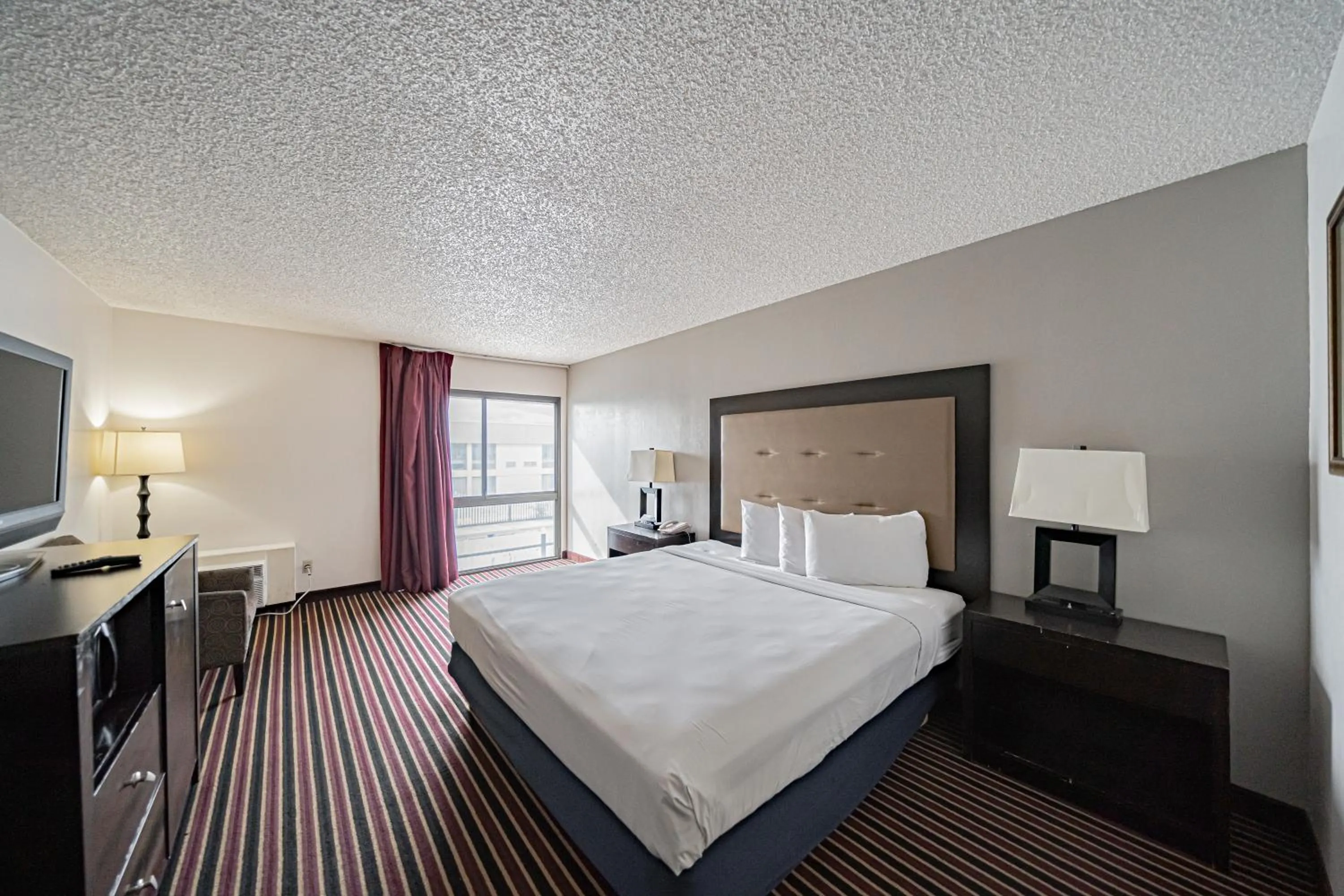 Photo of the whole room, Bed in Motel 6 Pocatello ID