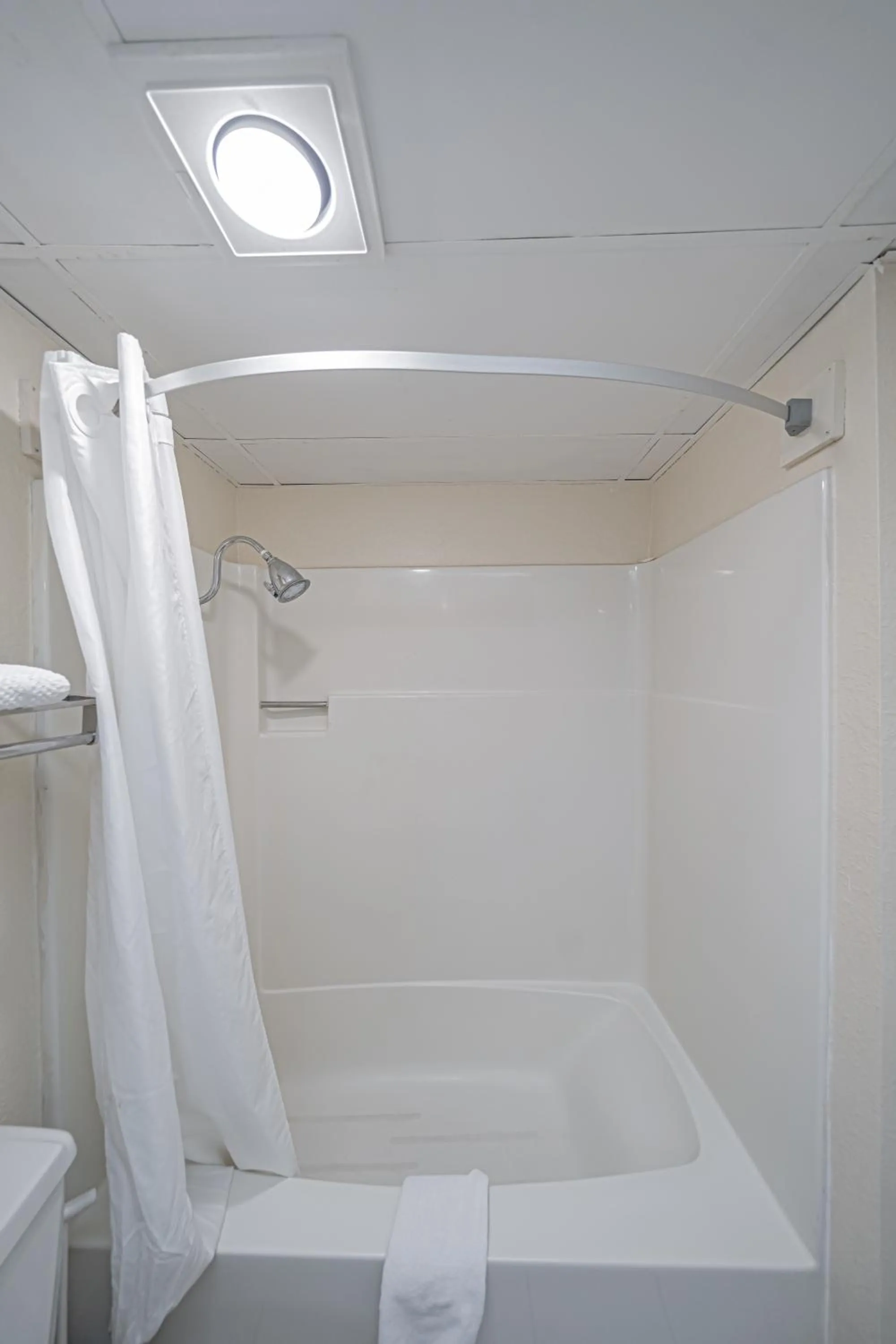 Shower in Motel 6 Pocatello ID