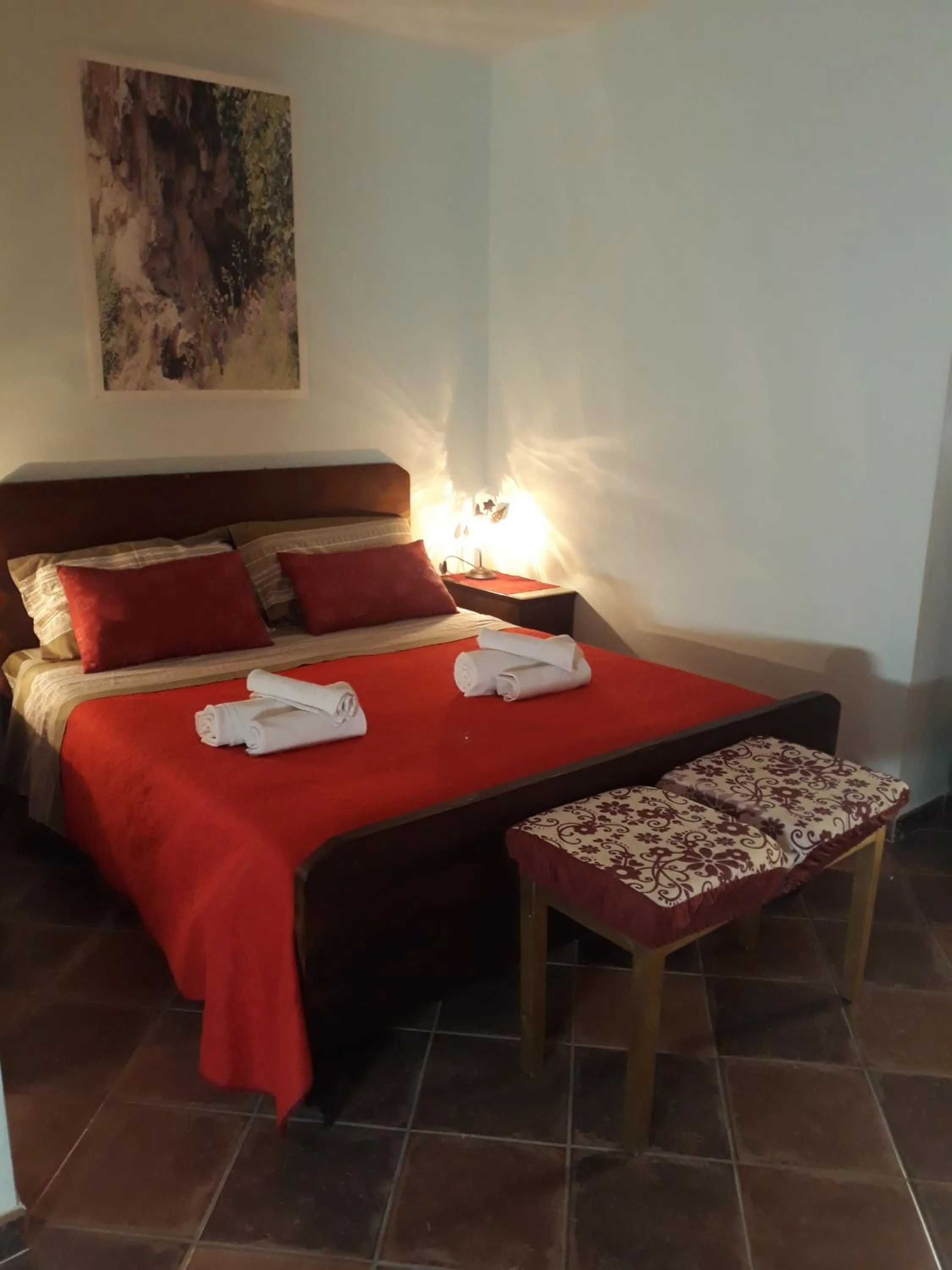 Bed in Bed And Breakfast Delle Grotte
