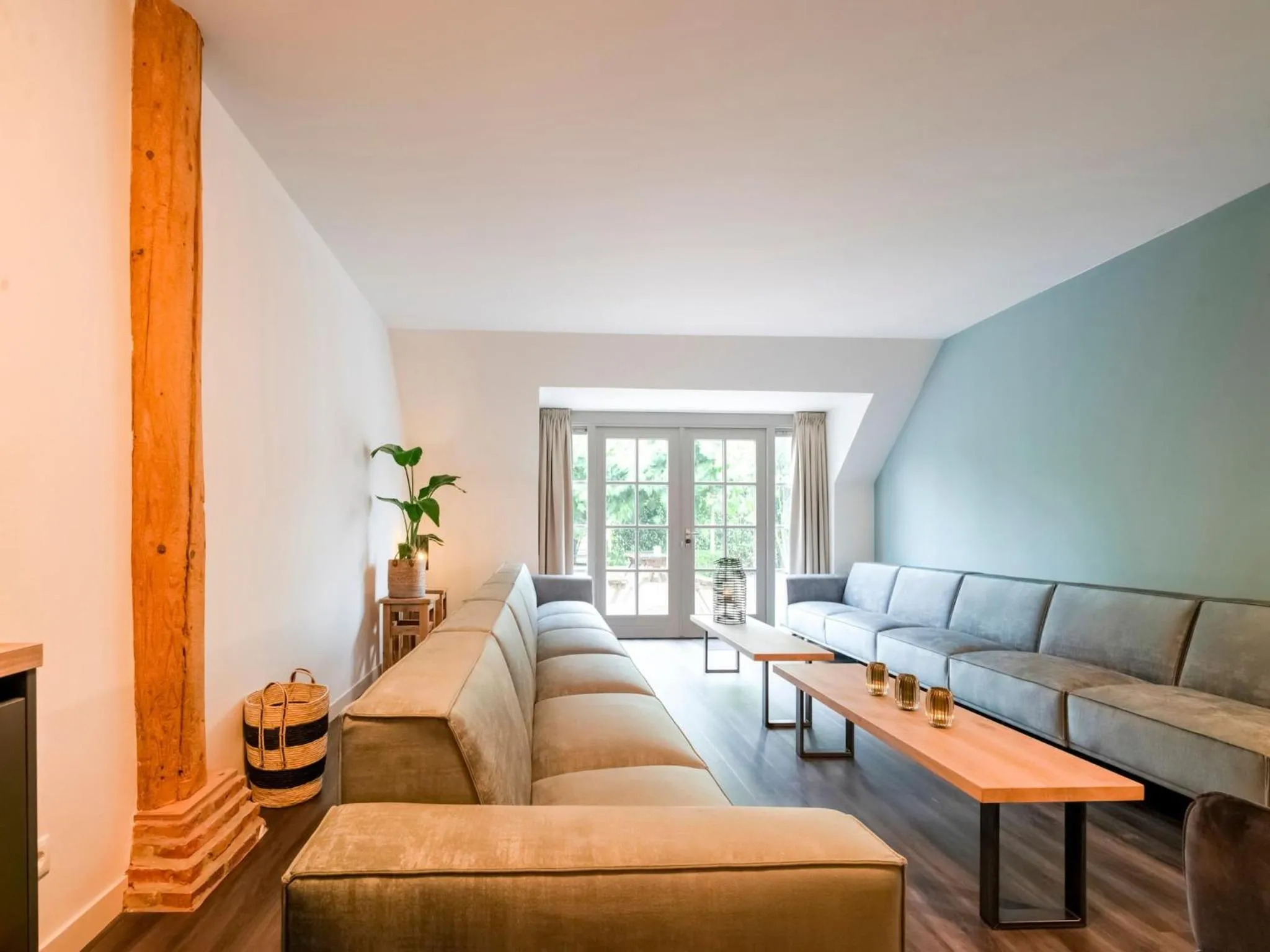 Living room in Spacious Farmhouse with Sauna, hottub
