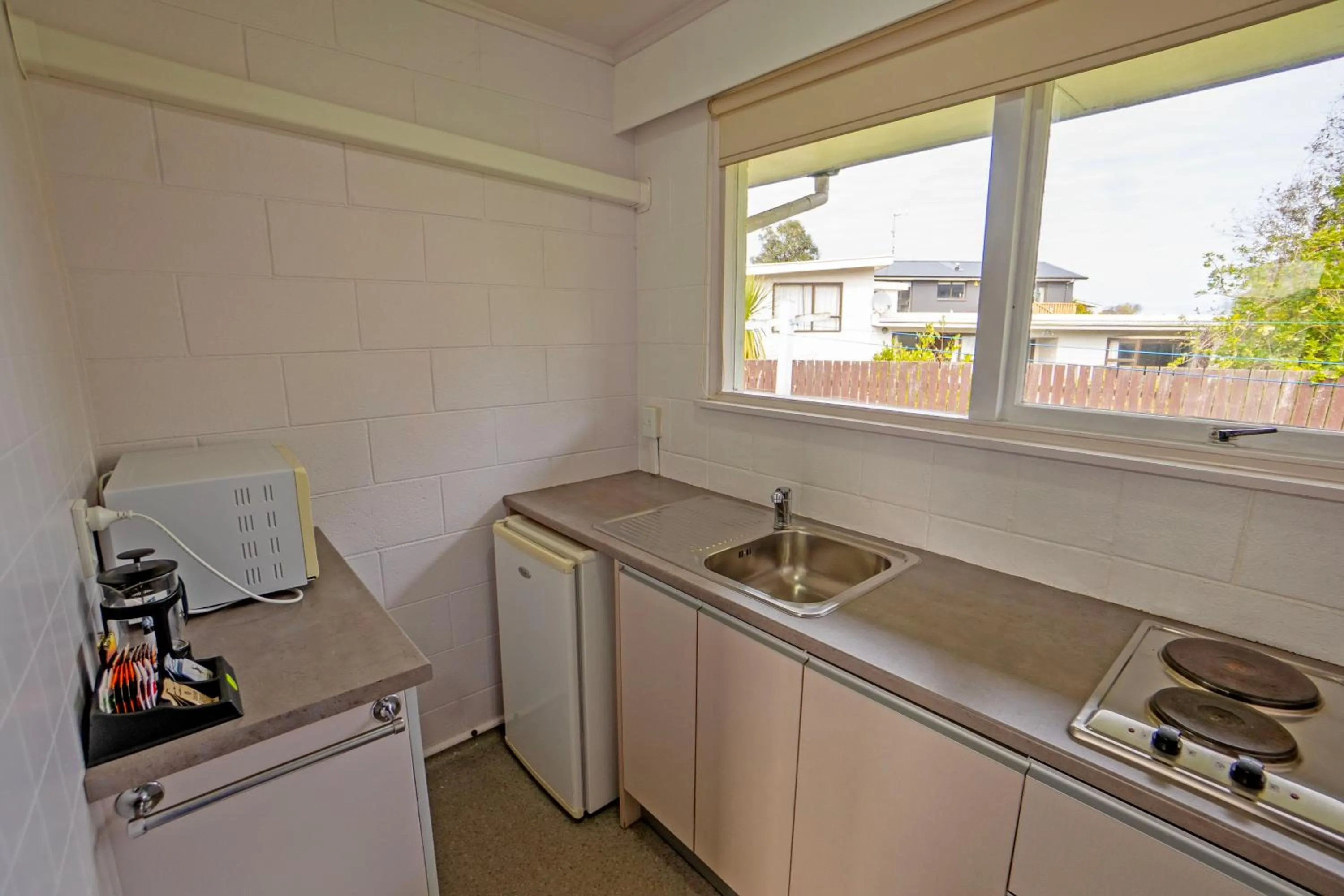 Kitchen or kitchenette in Kaikoura Motor Inn
