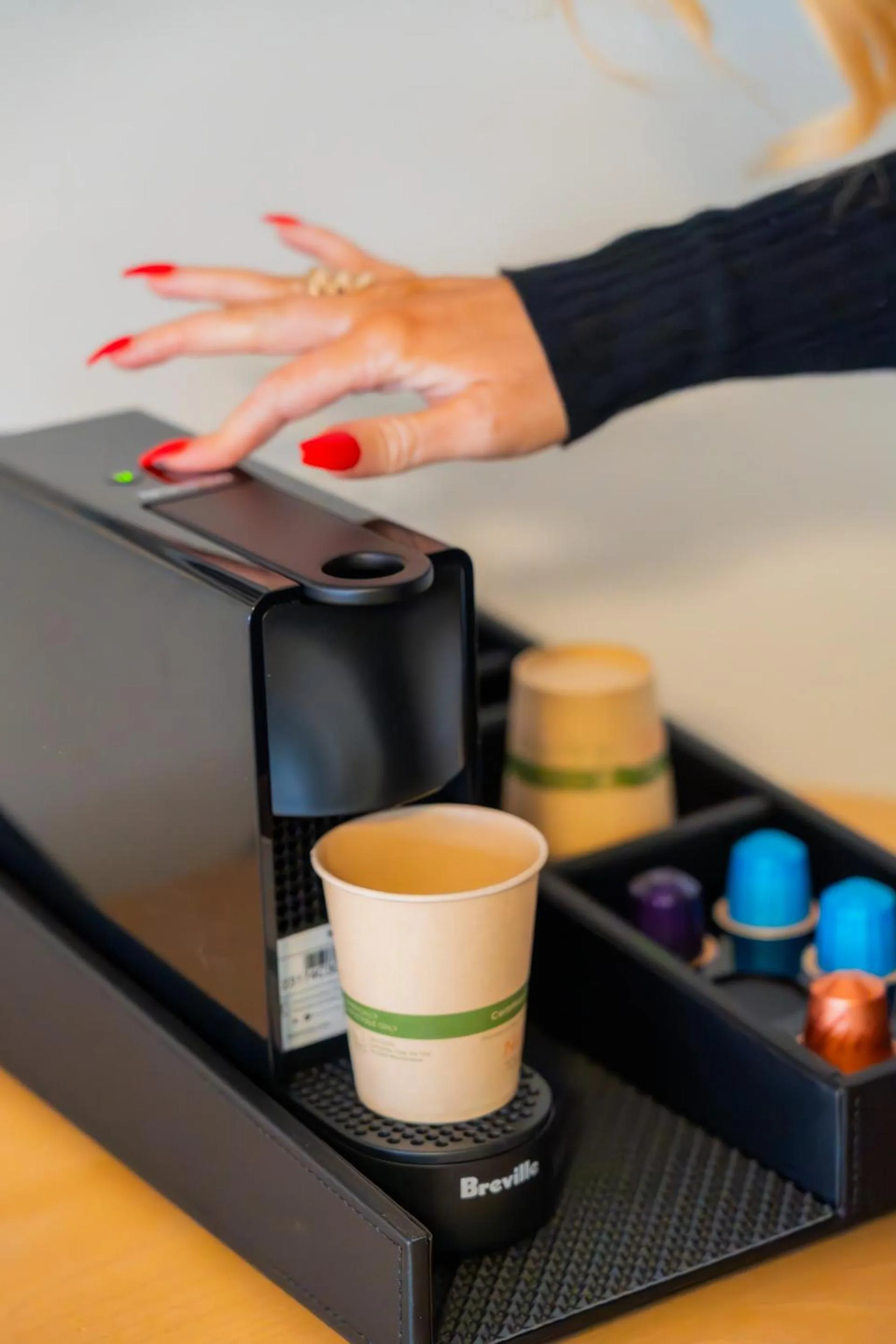 Coffee/tea facilities in Santa Monica Hotel
