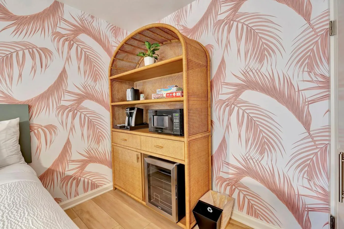 Living room in Santa Monica Hotel