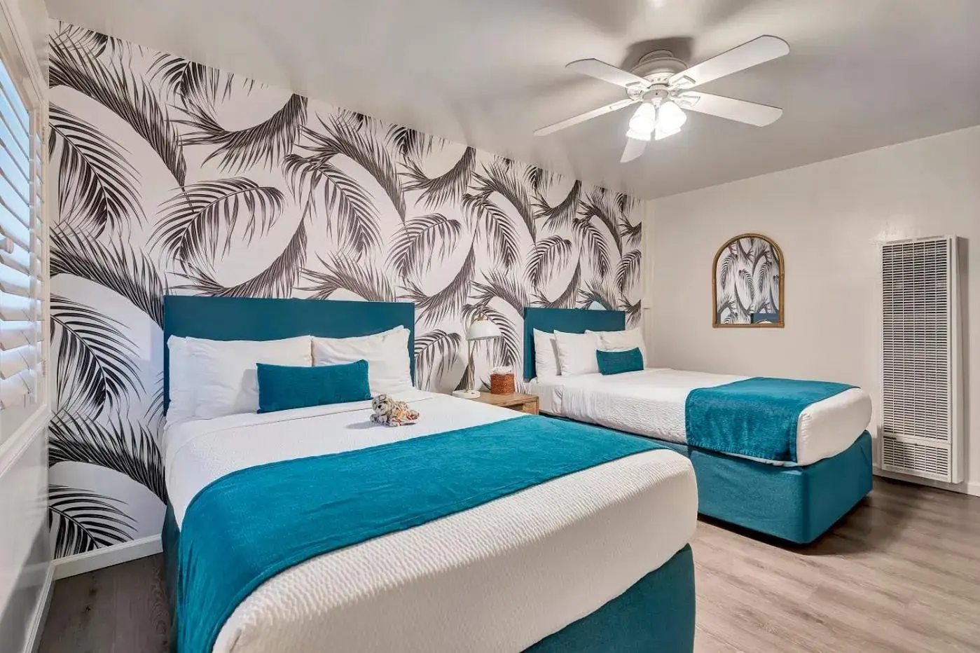 Bed in Santa Monica Hotel Bed in Santa Monica Hotel