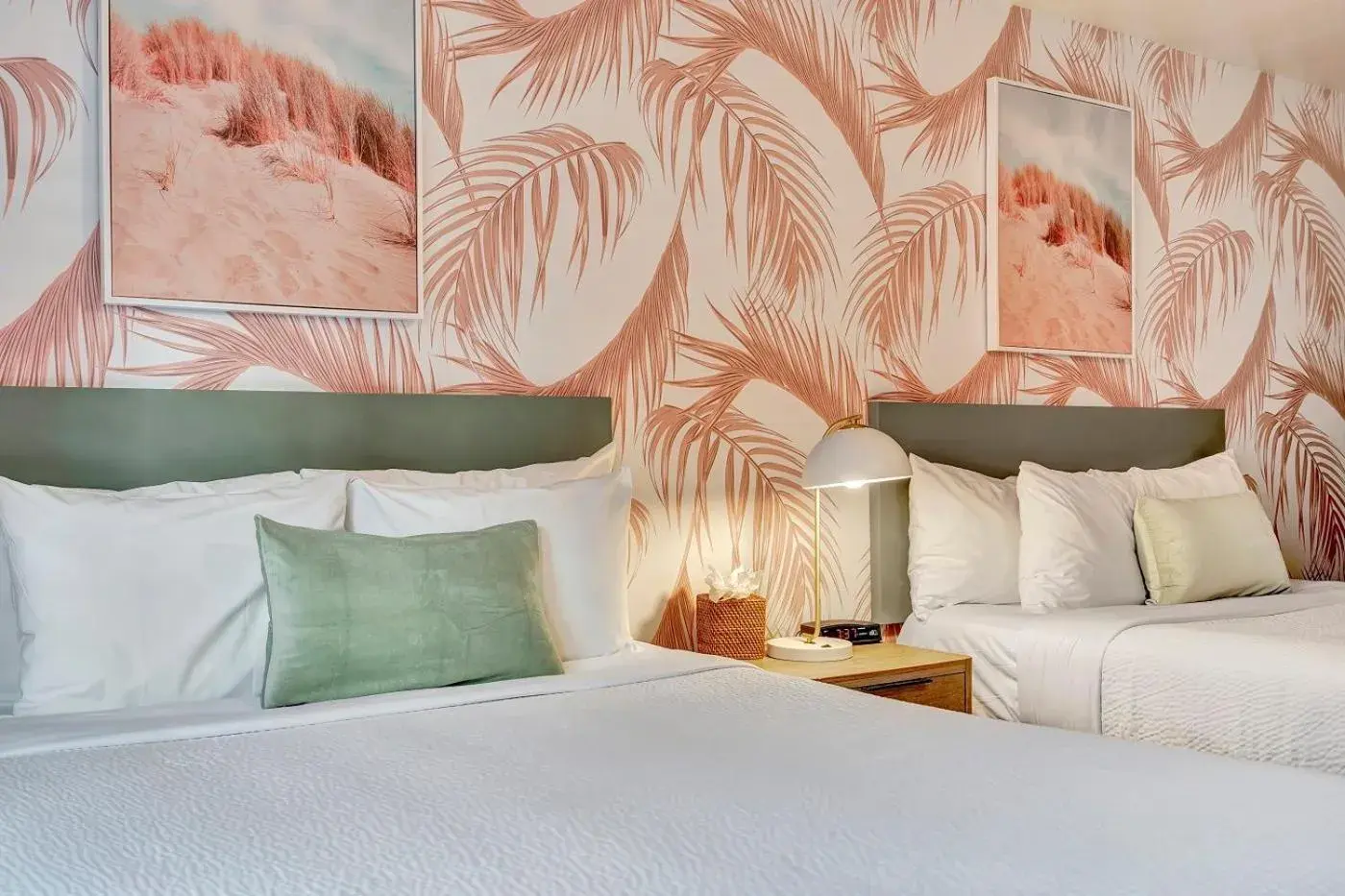 Bed in Santa Monica Hotel Bed in Santa Monica Hotel