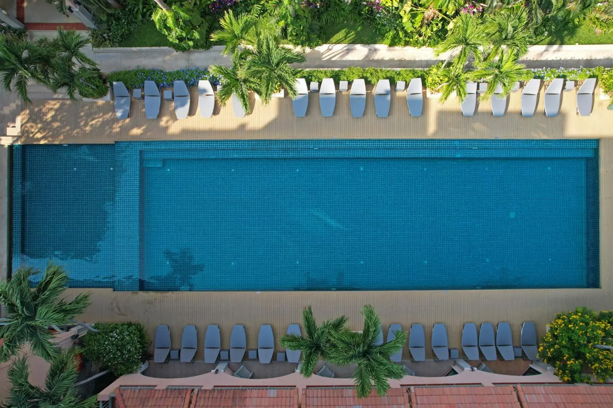 Swimming pool in Anantasila Beach Resort Hua Hin Swimming pool in Anantasila Beach Resort Hua Hin