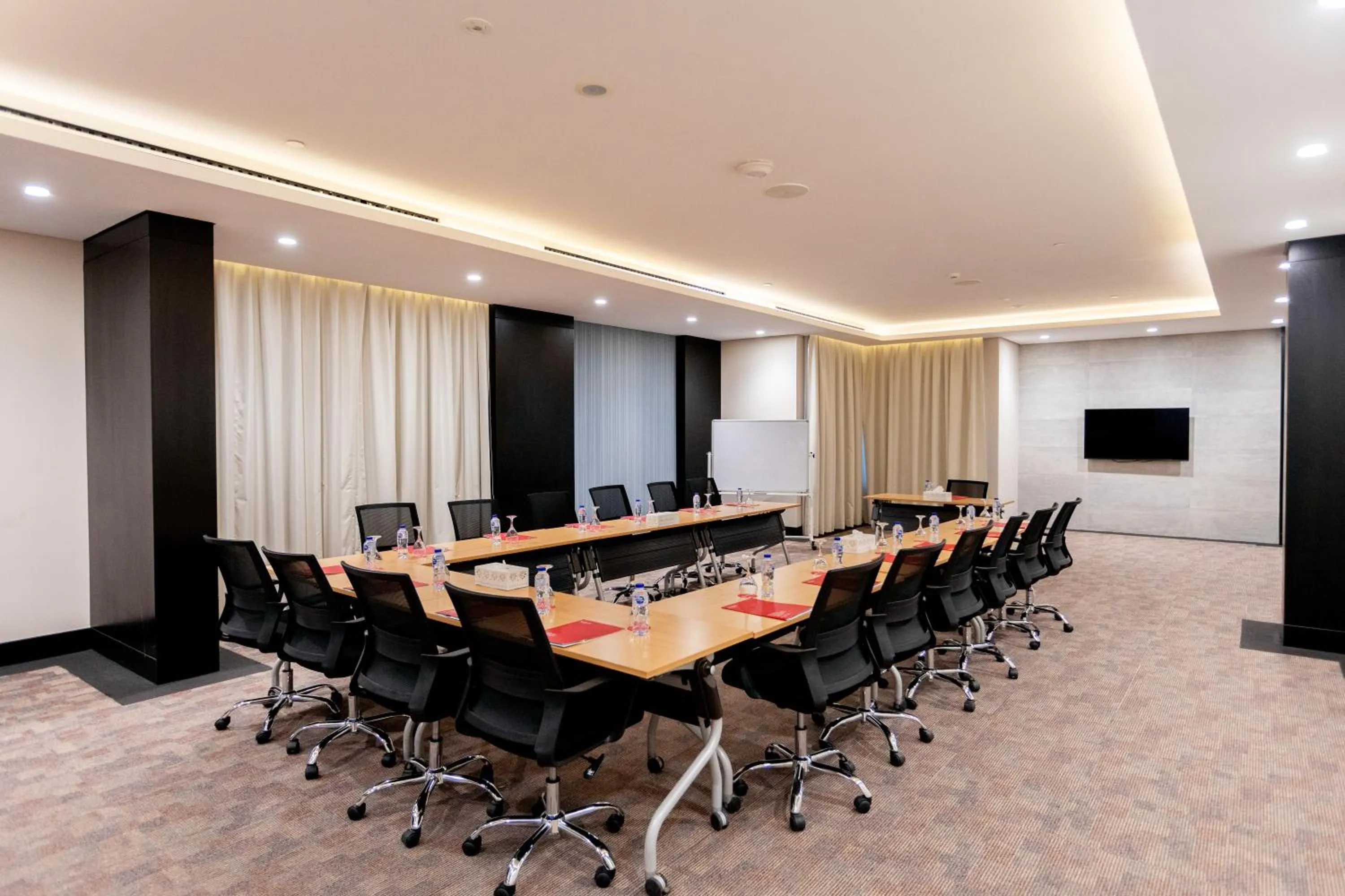 Meeting/conference room in Ramada Hotel & Suites by Wyndham Al Qassim