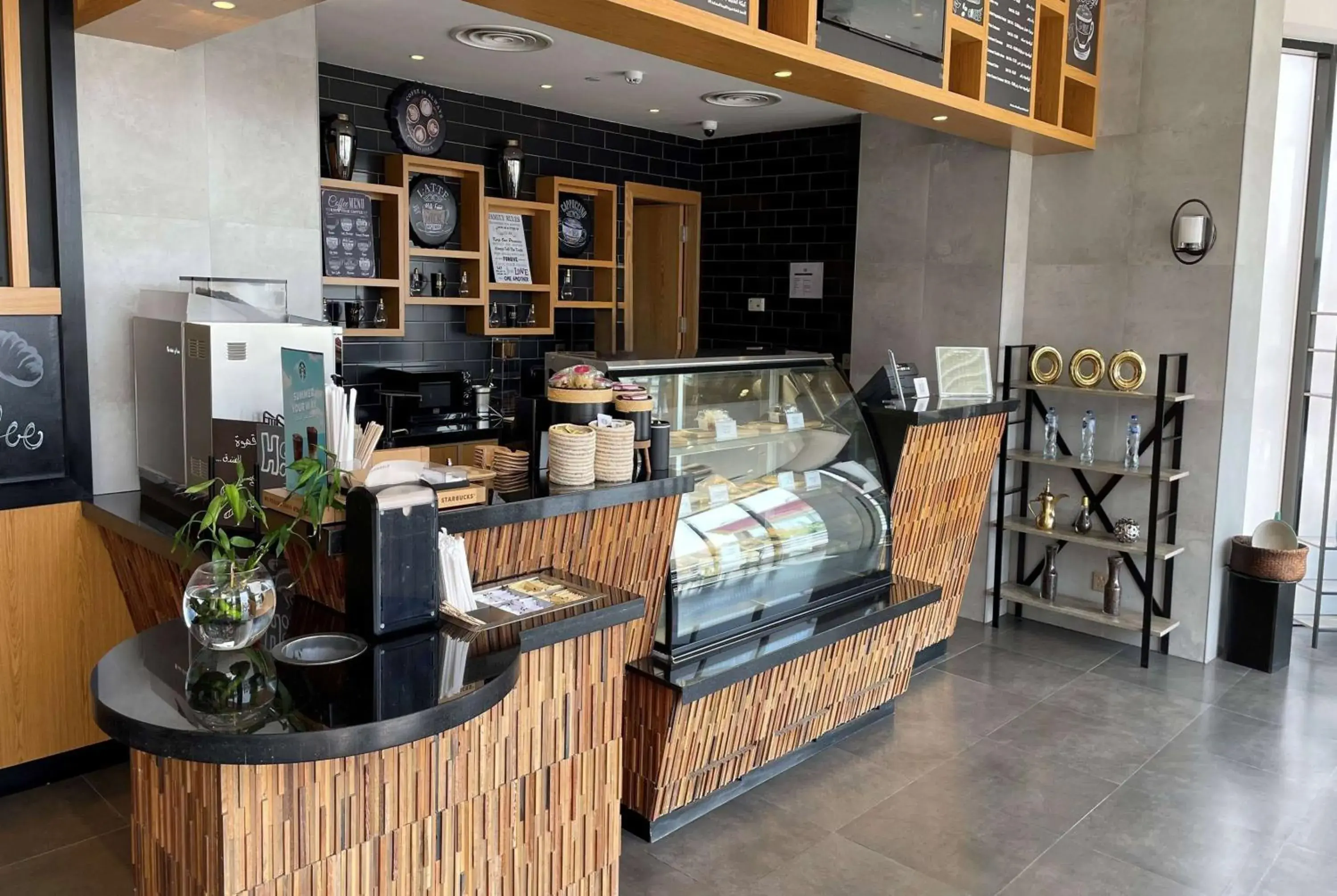 Restaurant/places to eat in Ramada Hotel & Suites by Wyndham Al Qassim Restaurant/places to eat in Ramada Hotel & Suites by Wyndham Al Qassim