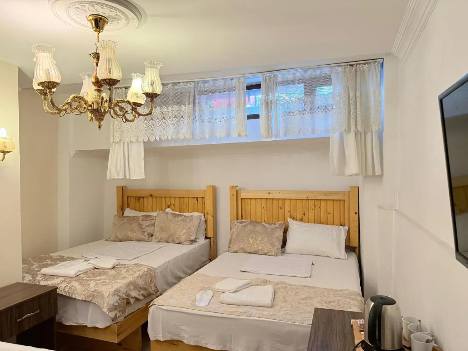 Bed in Magnificent Hotel Bed in Magnificent Hotel