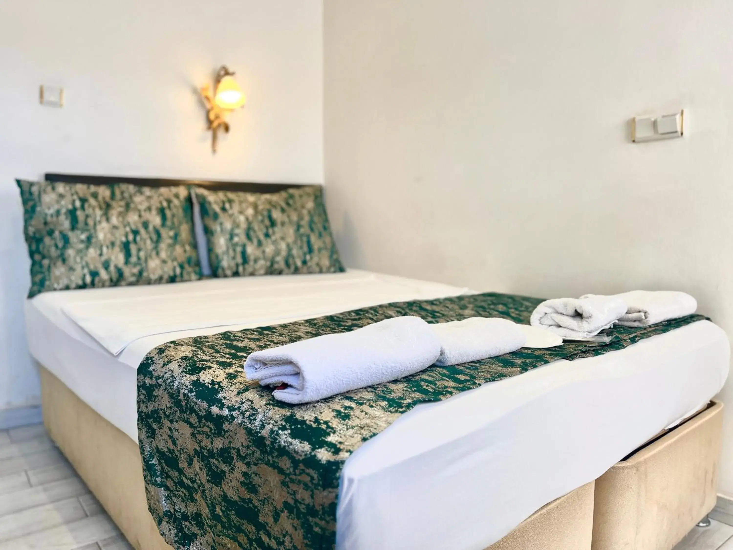 Bed in Magnificent Hotel Bed in Magnificent Hotel