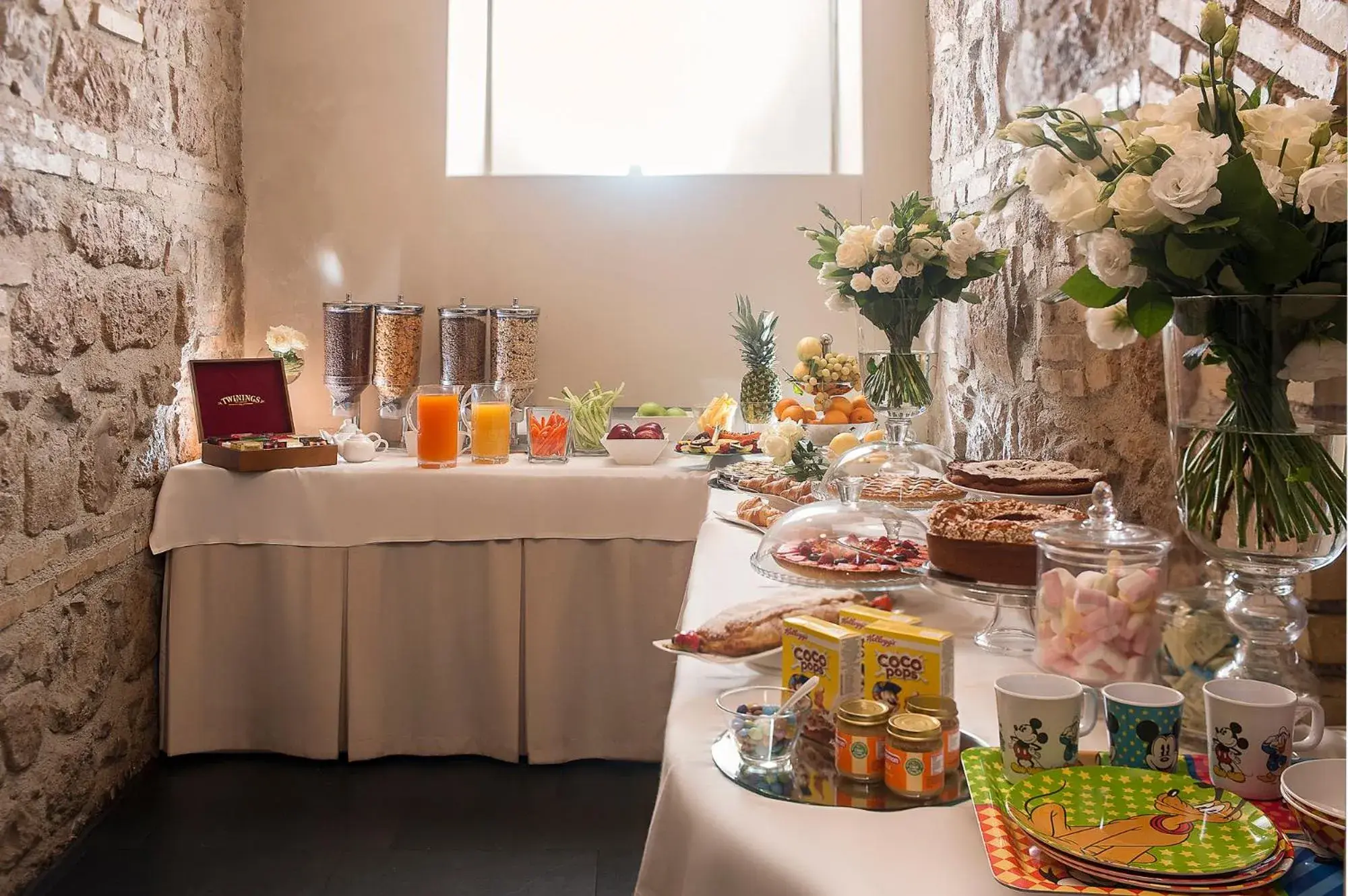 Buffet breakfast in Hotel Metropolis Buffet breakfast in Hotel Metropolis