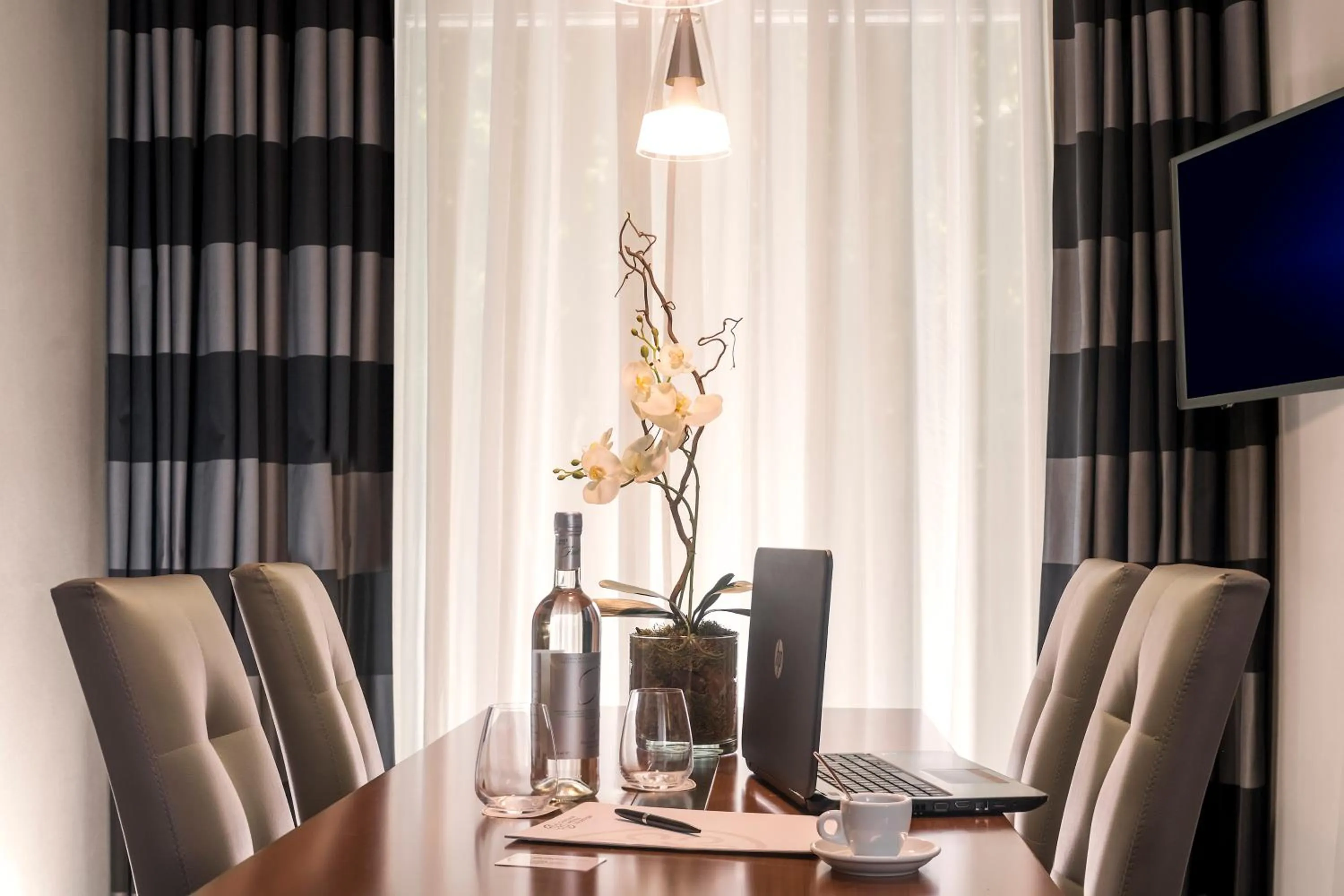 Seating area in Hotel Metropolis