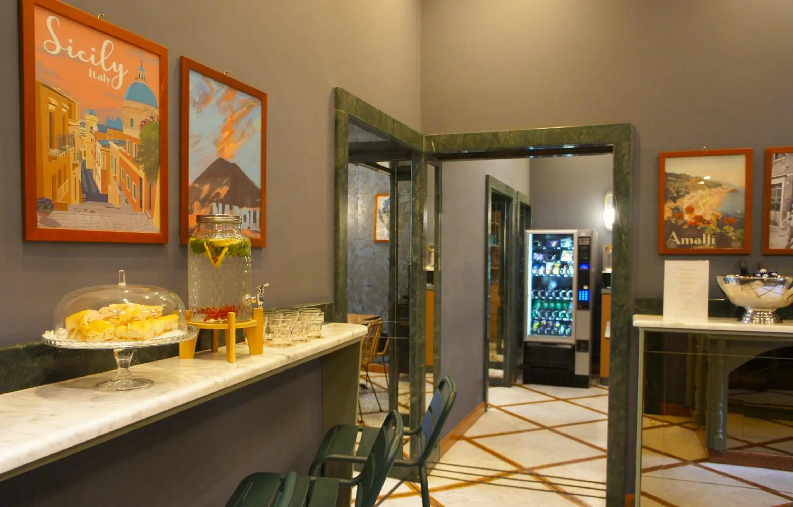 Lounge or bar in Hotel Marisa Lounge or bar in Hotel Marisa