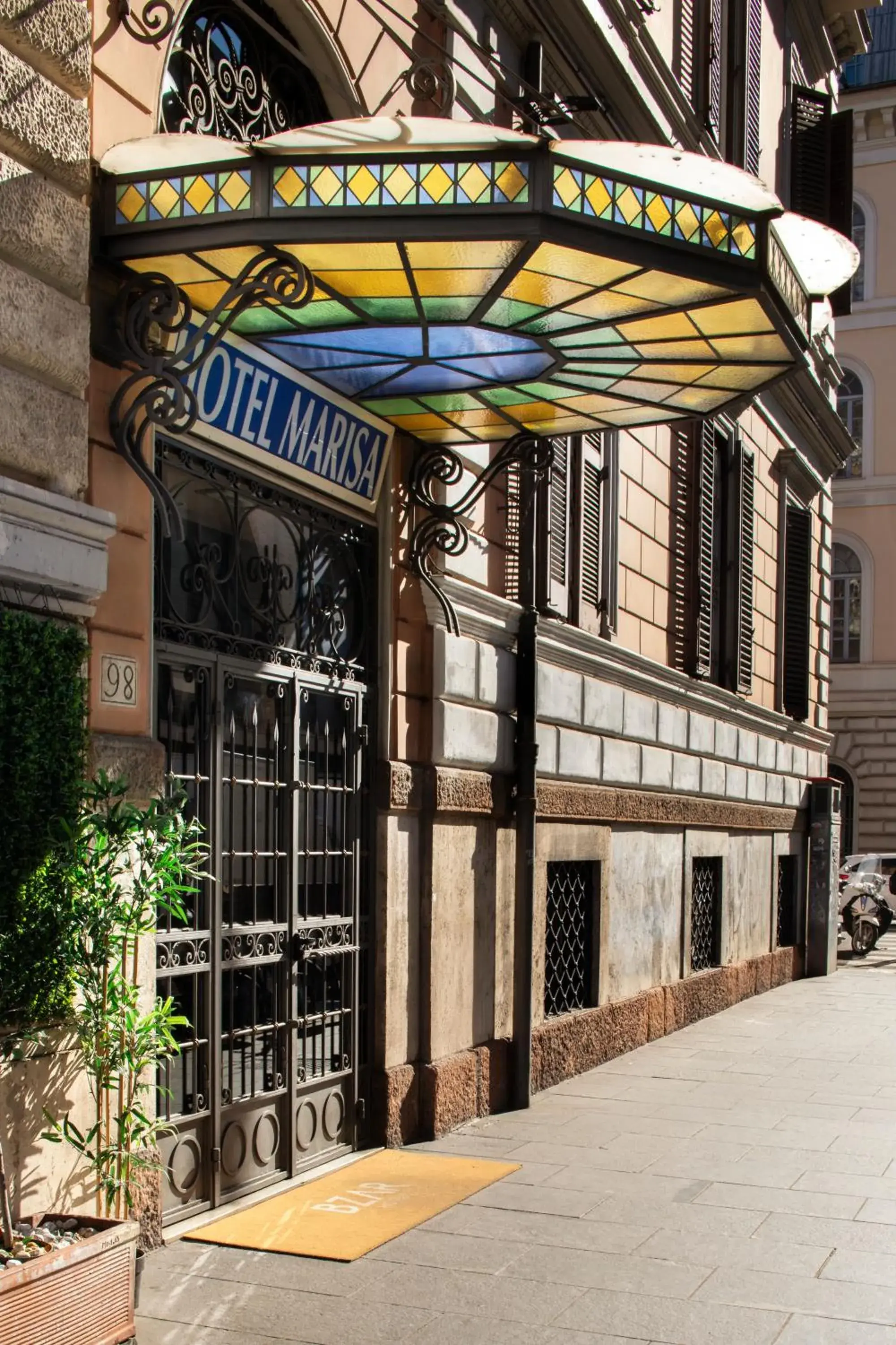 Property building in Hotel Marisa Property building in Hotel Marisa