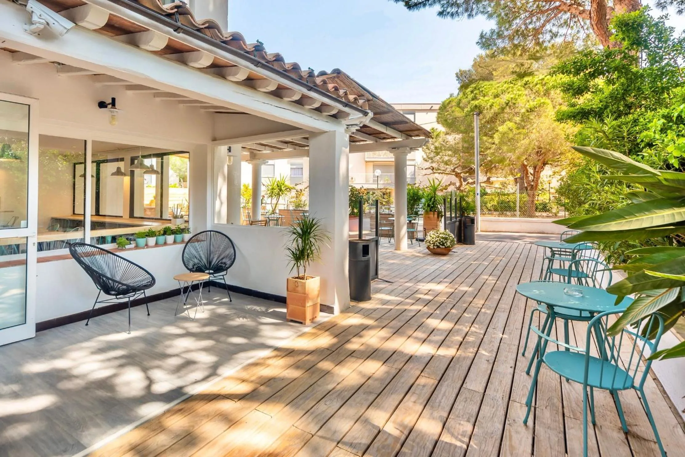 L'Oasis Hotel