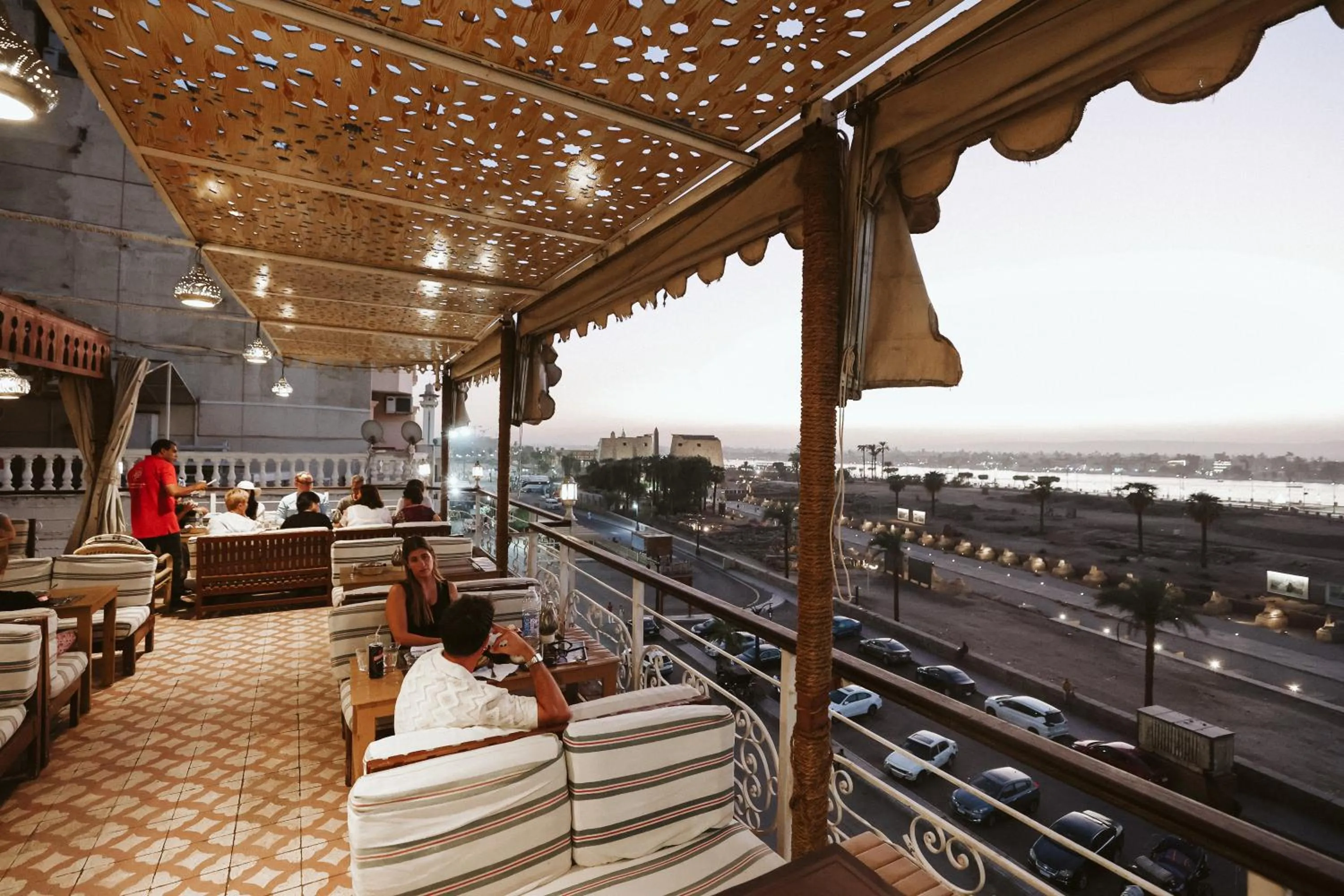 Restaurant/places to eat in Nefertiti Hotel Luxor