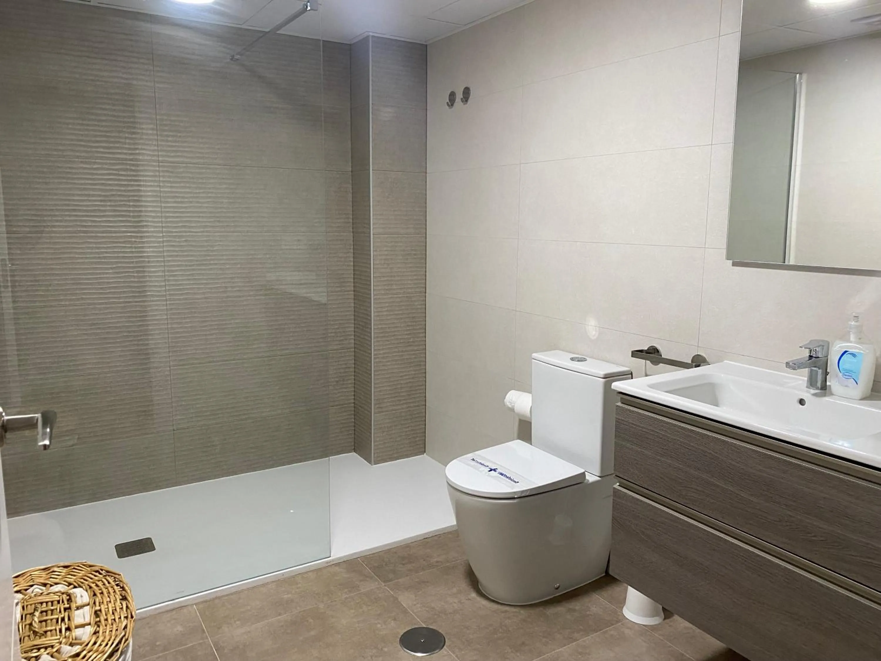 Bathroom in Apartahotel Vistamar San José