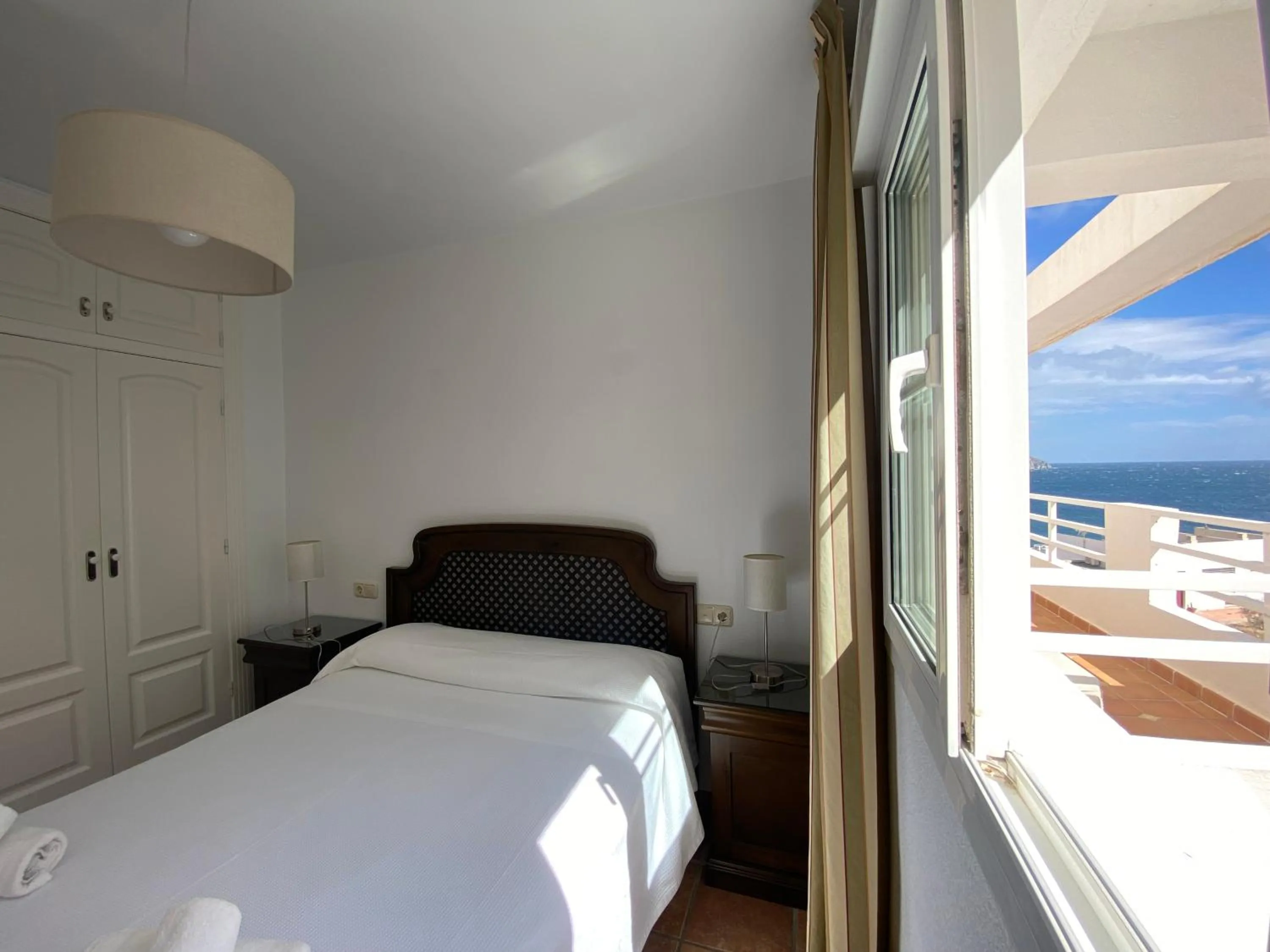 Bedroom, Bed in Apartahotel Vistamar San José