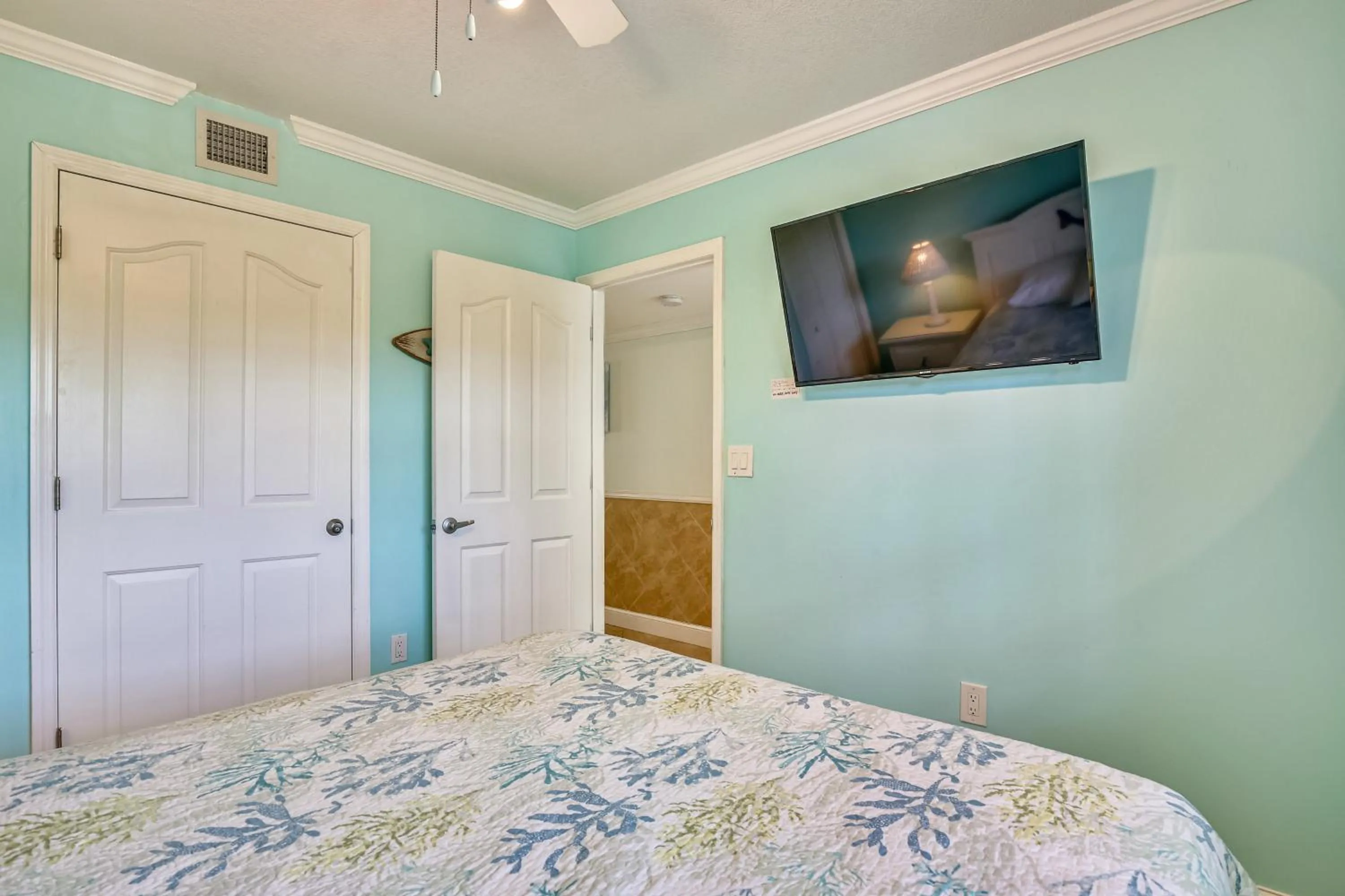 Bed in Oceanside Retreat