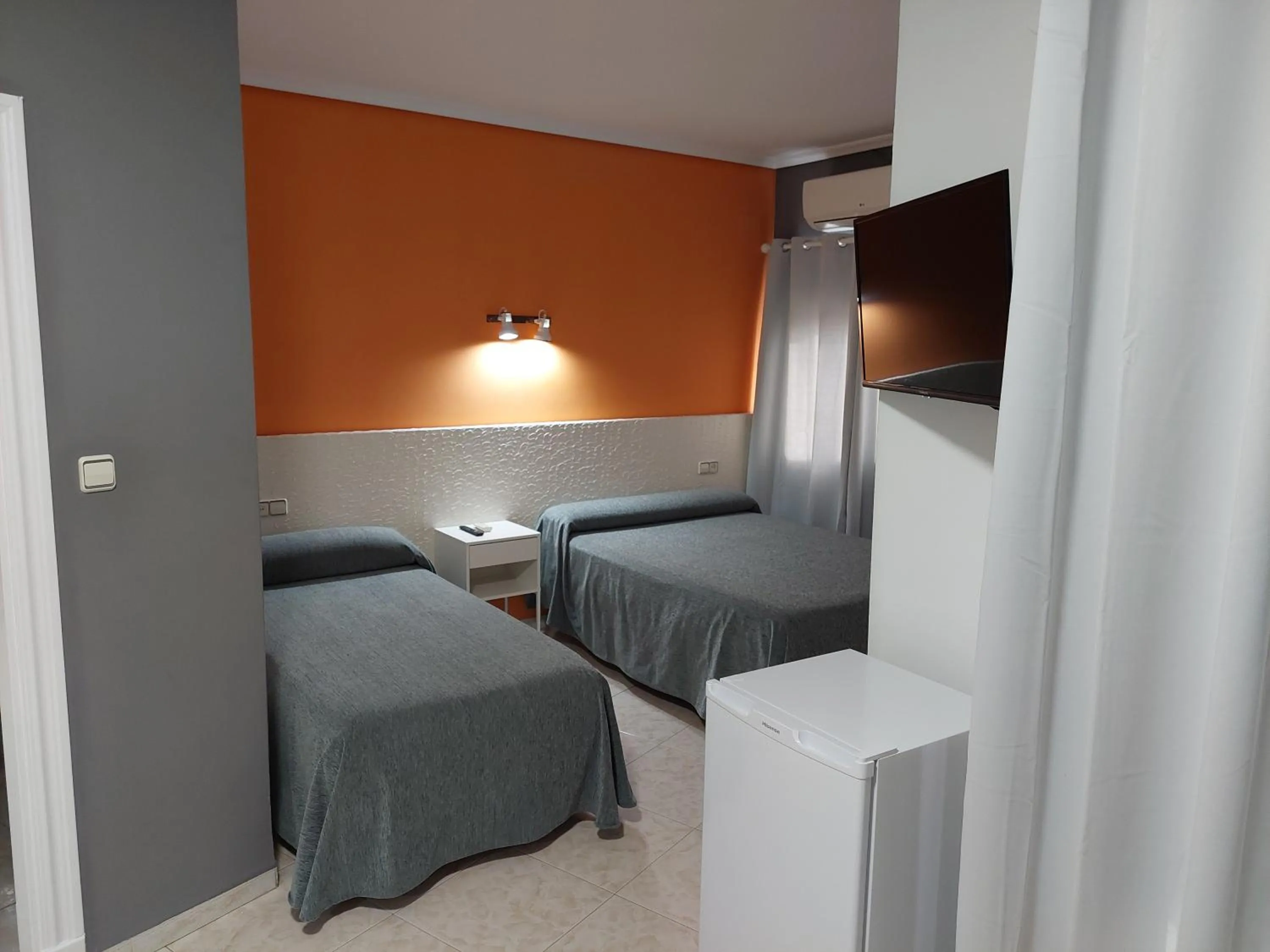 Bedroom, Bed in Hotel Cervantes