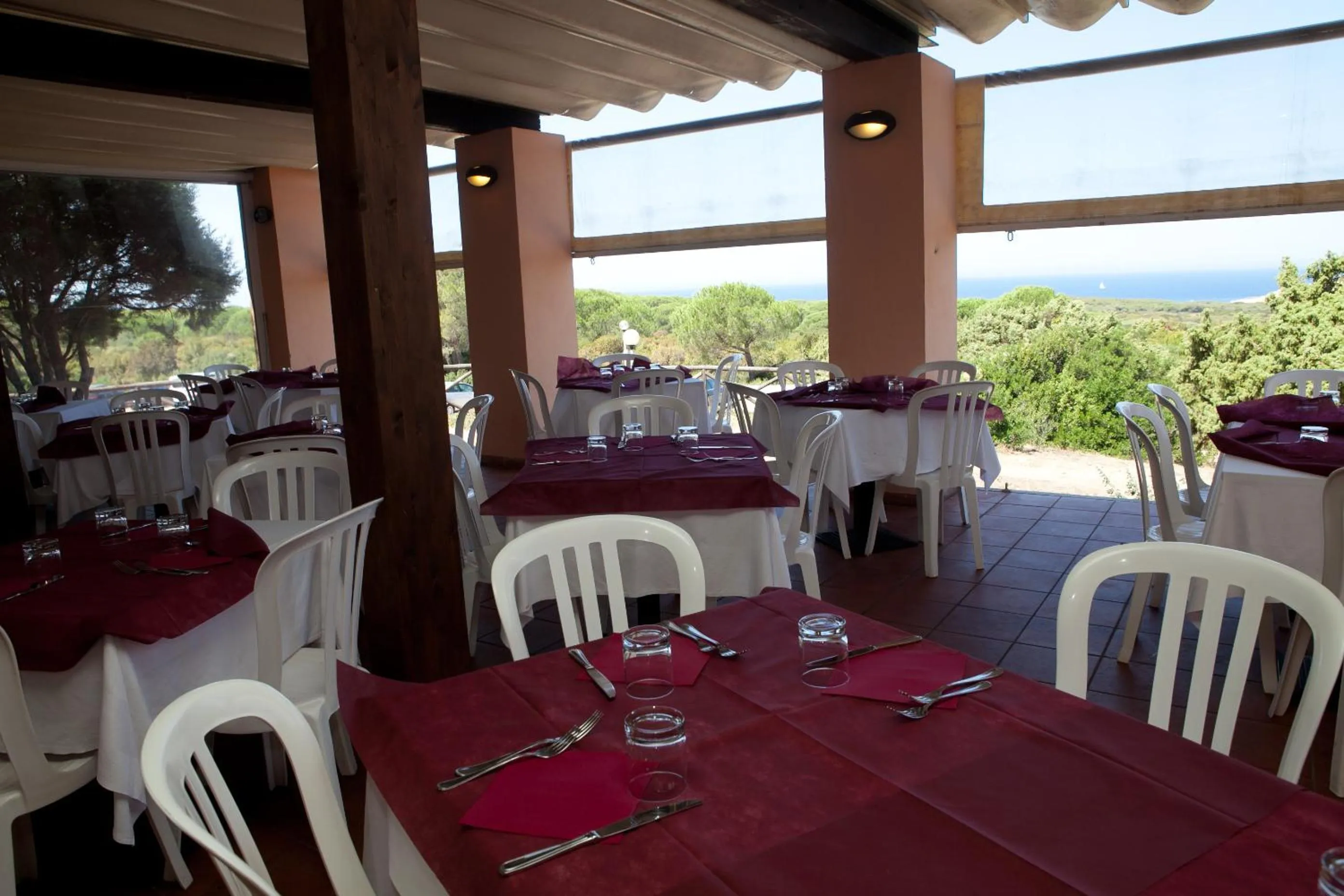 Restaurant/places to eat in Club Esse Gallura