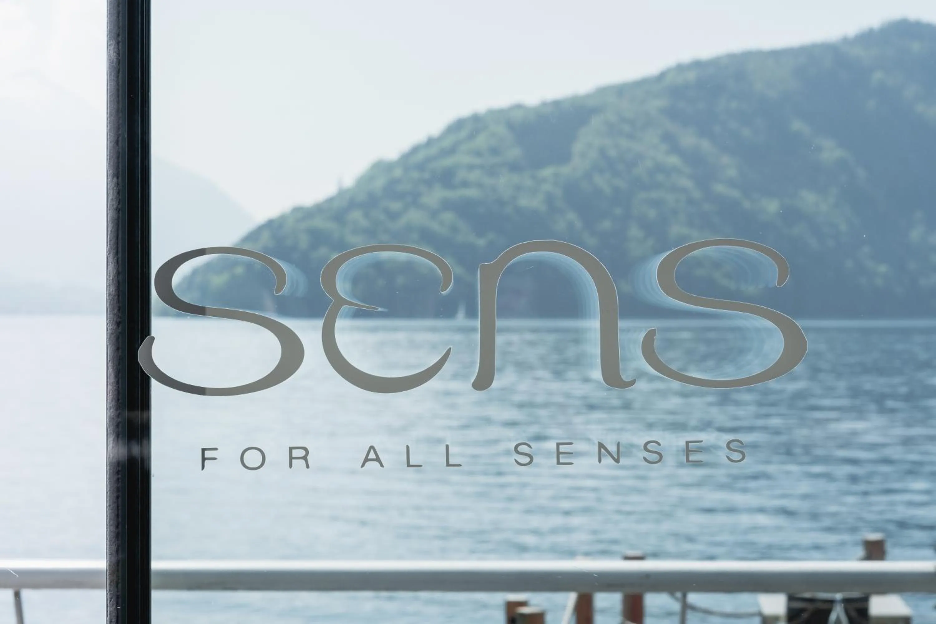 Restaurant/places to eat in Hotel Vitznauerhof - Lifestyle Hideaway at Lake Lucerne