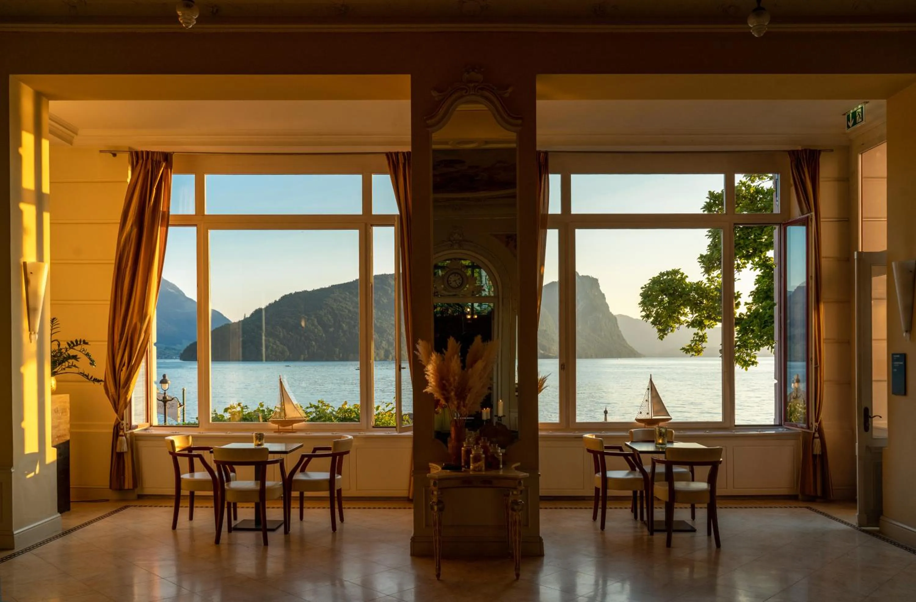 Lobby or reception in Hotel Vitznauerhof - Lifestyle Hideaway at Lake Lucerne