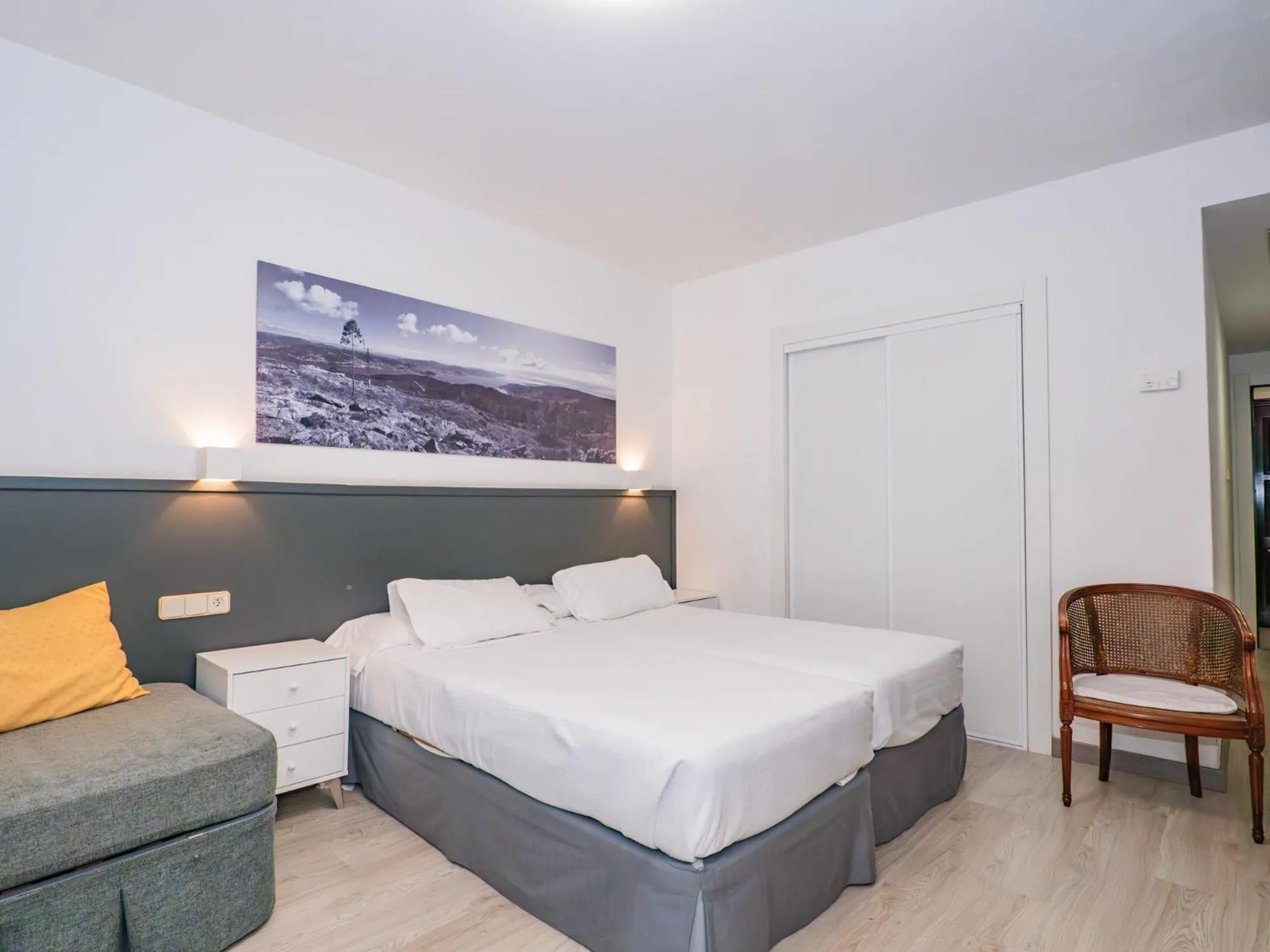 Bed in Hotel del Mar Vigo