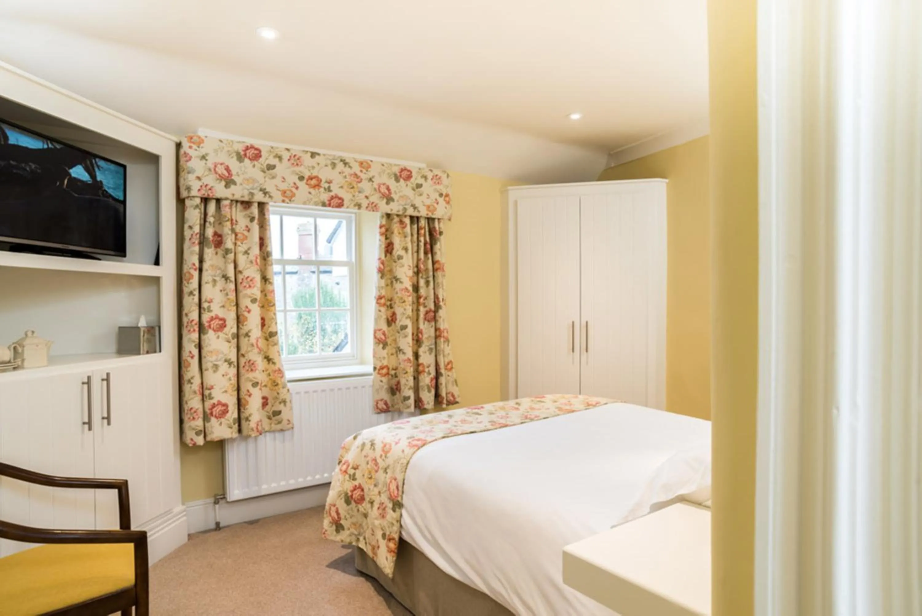 Bedroom, Bed in The Swan At Hay