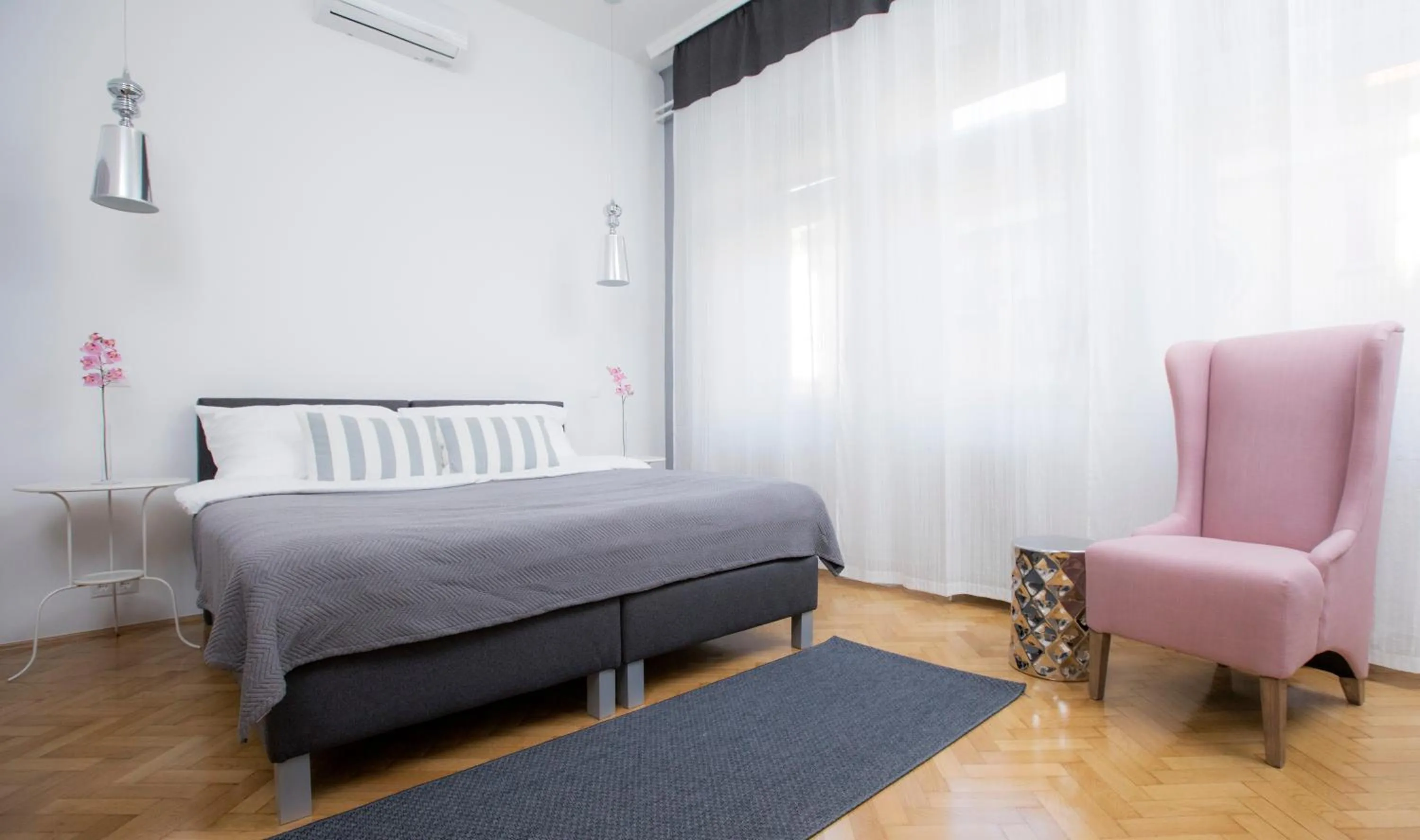 Bedroom, Bed in Dóm Apartman
