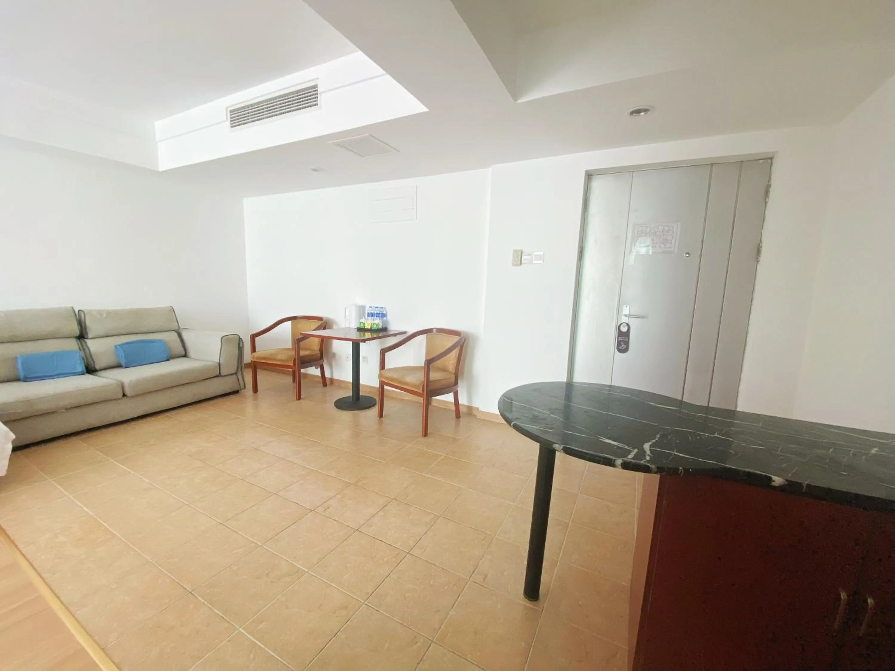 Living room in Beijing RJ Brown City Center Hotel Tian An Men Forbidden City