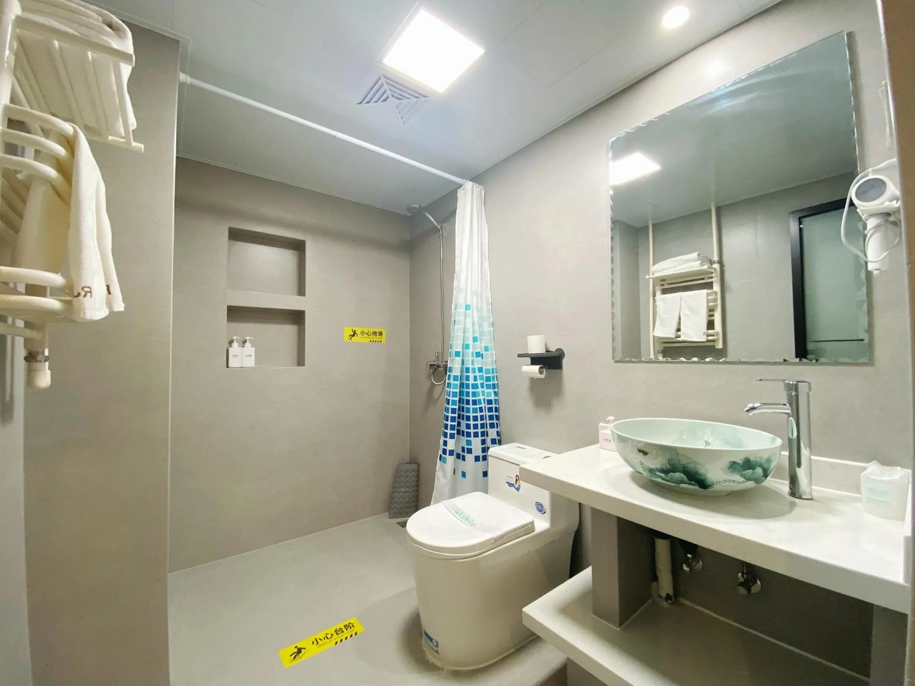 Beijing RJ Brown city center hotel Forbidden City &Tian'anmen Square ,Near Subway line 8, 3min walk to Temple of Heaven, English Speaking reception , Laundry service ,Free wifi ,Oneday tour to Greatwall