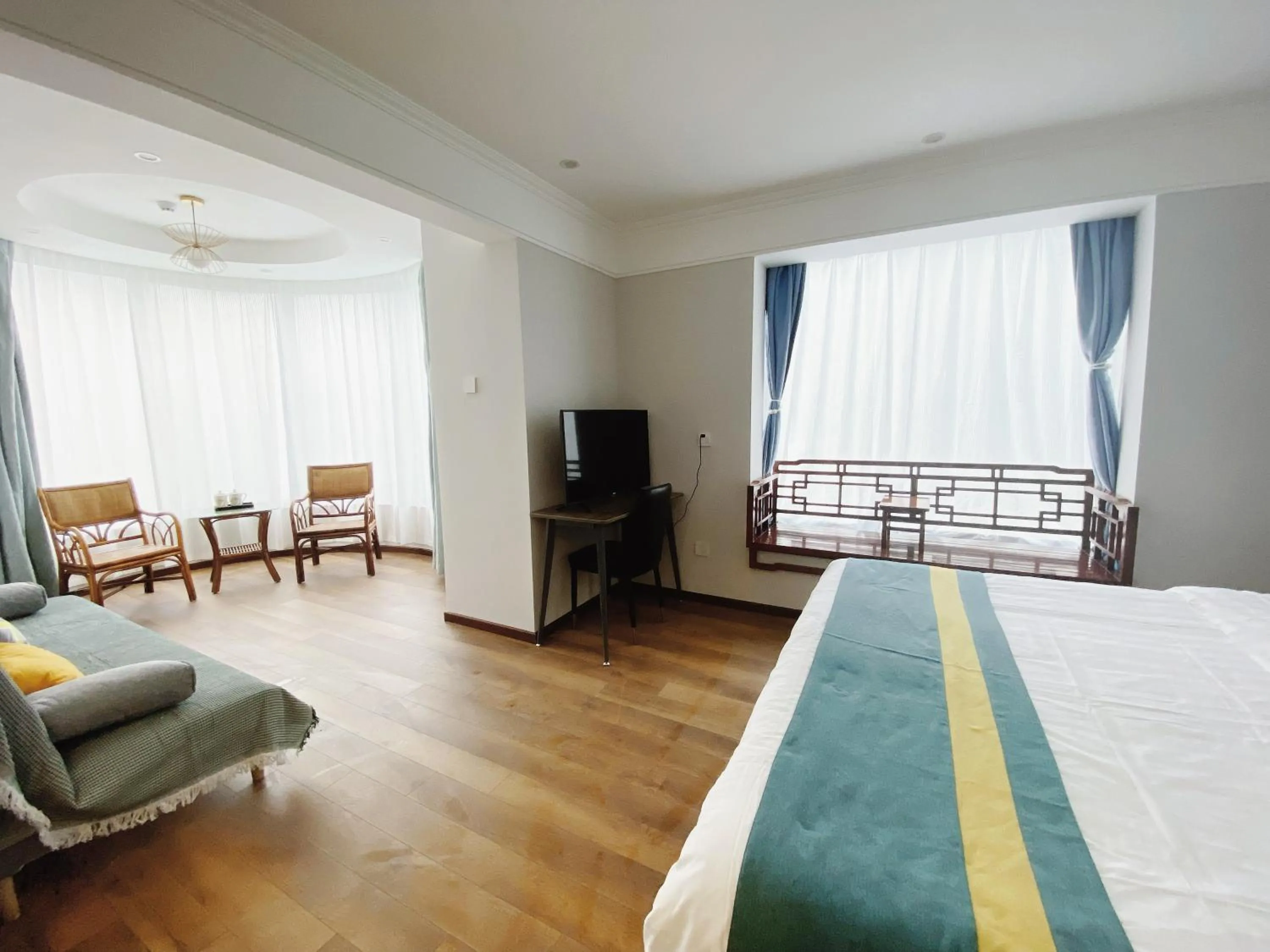Living room, Bed in Beijing RJ Brown city center hotel Forbidden City &Tian'anmen Square ,Near Subway line 8, 3min walk to Temple of Heaven, English Speaking reception , Laundry service ,Free wifi ,Oneday tour to Greatwall