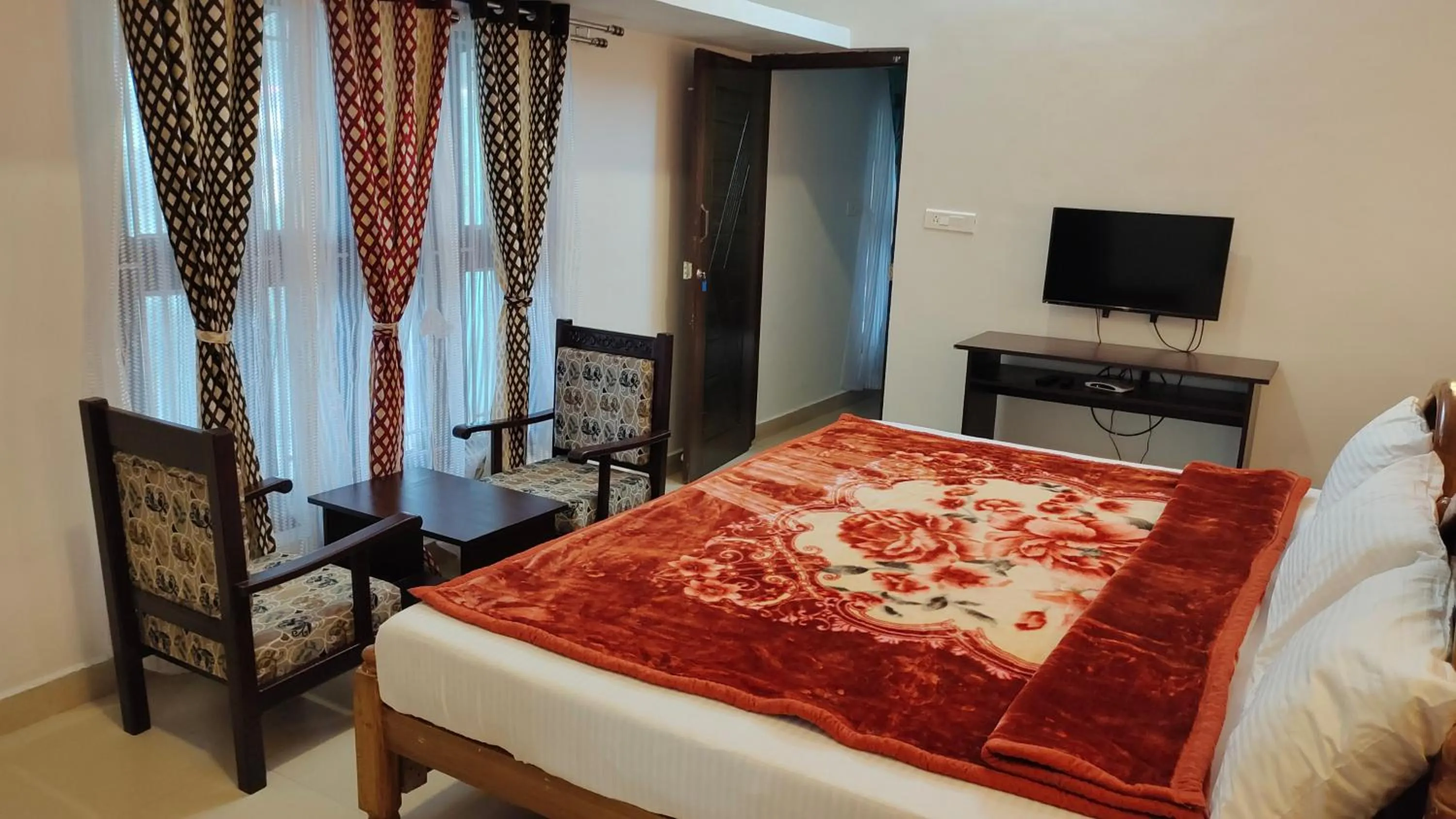 TV and multimedia, Bed in Royal Serene Villas