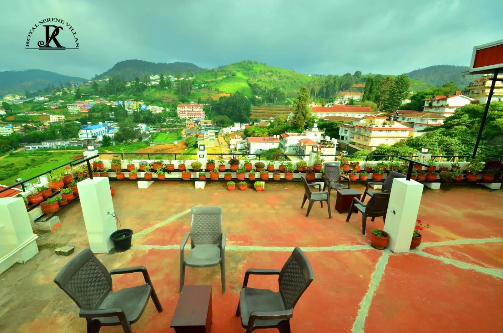 Balcony/Terrace in Royal Serene Villas
