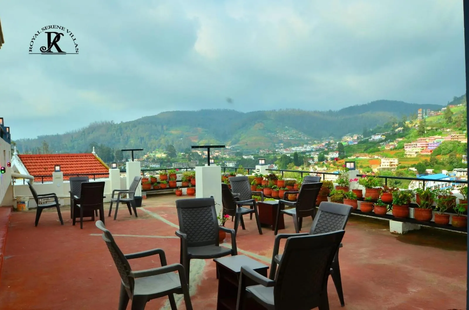 Balcony/Terrace in Royal Serene Villas