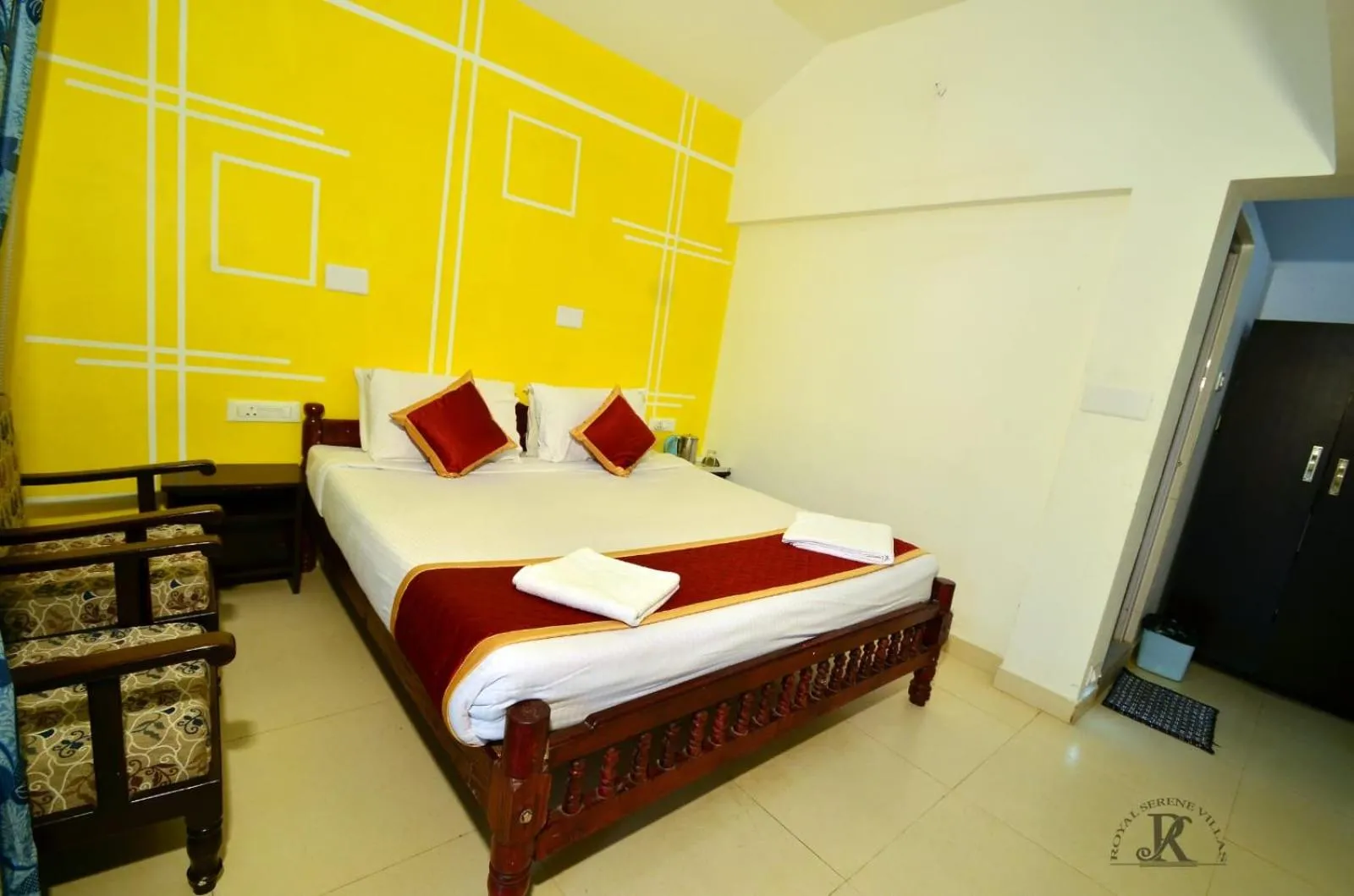 Bed in Royal Serene Villas