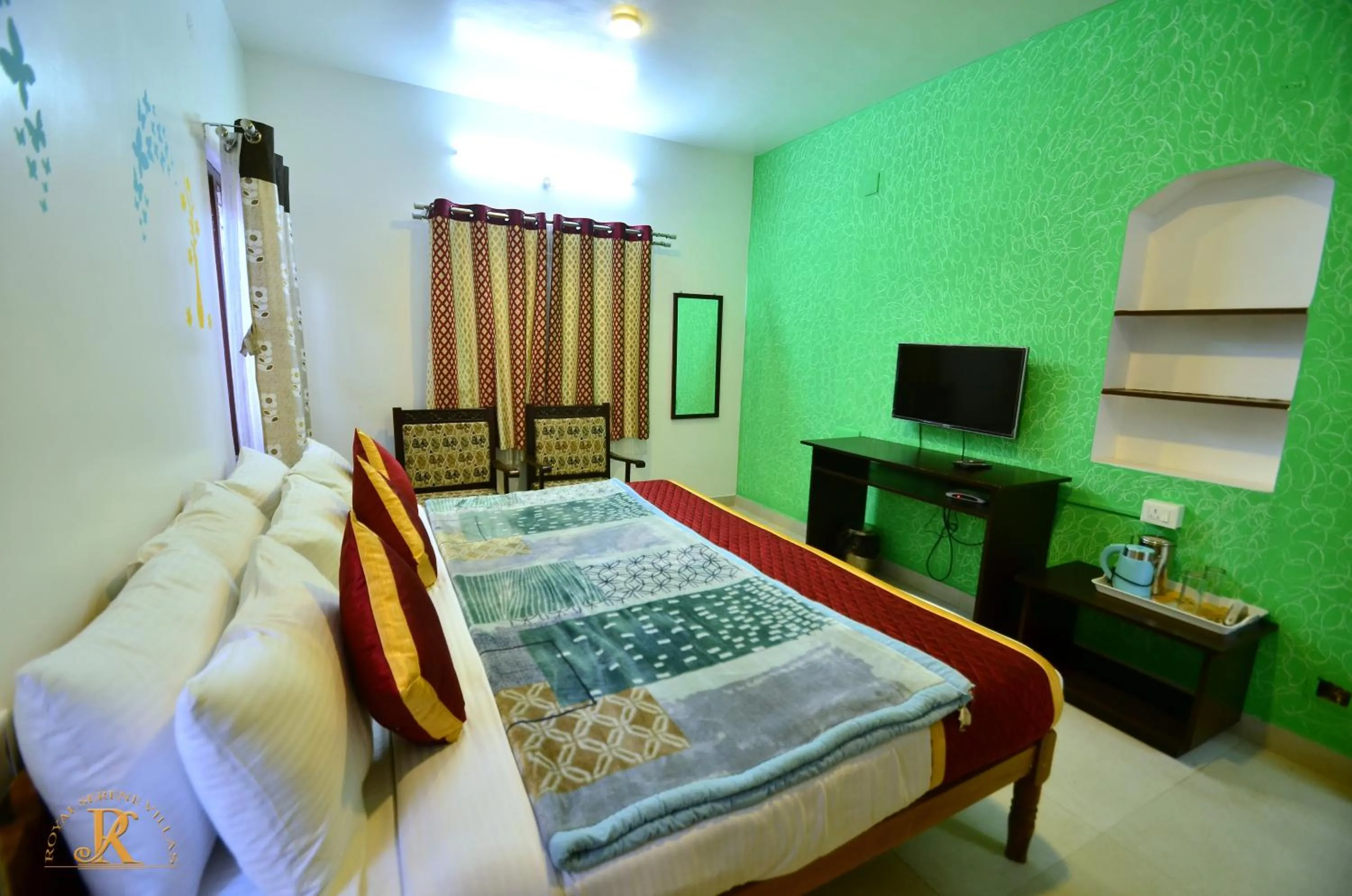 Photo of the whole room, Bed in Royal Serene Villas