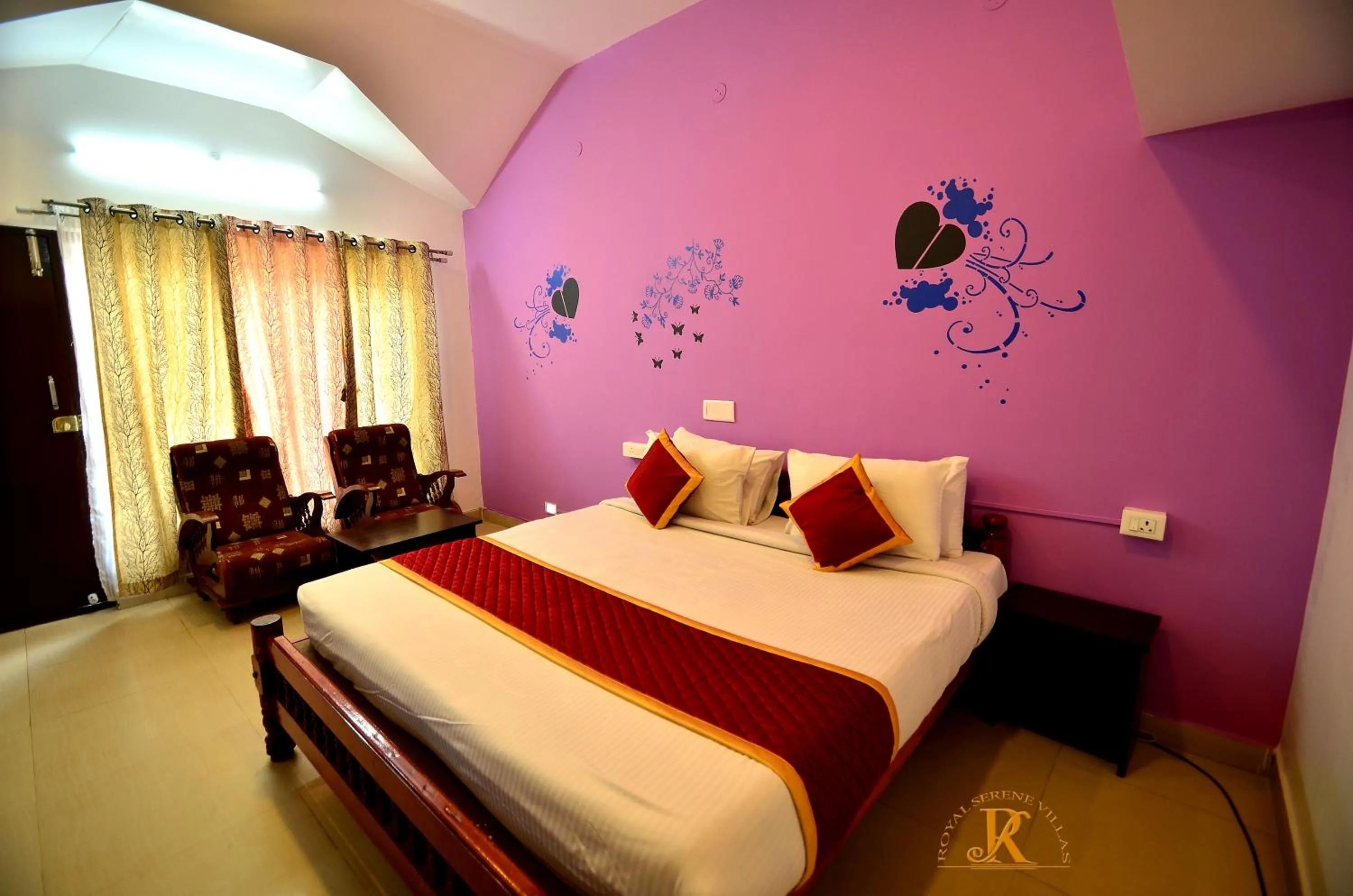 Bed in Royal Serene Villas