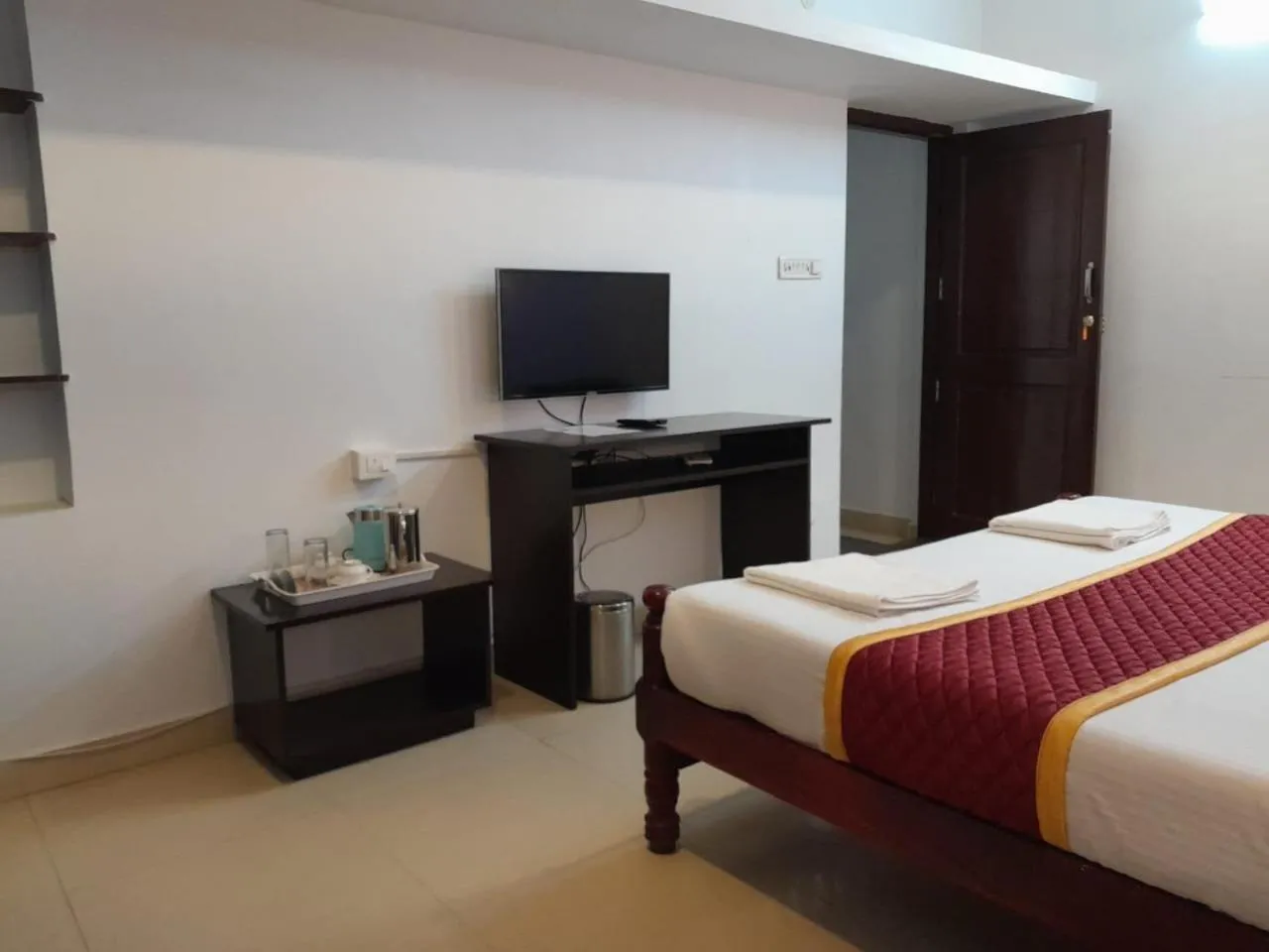 TV and multimedia, Bed in Royal Serene Villas