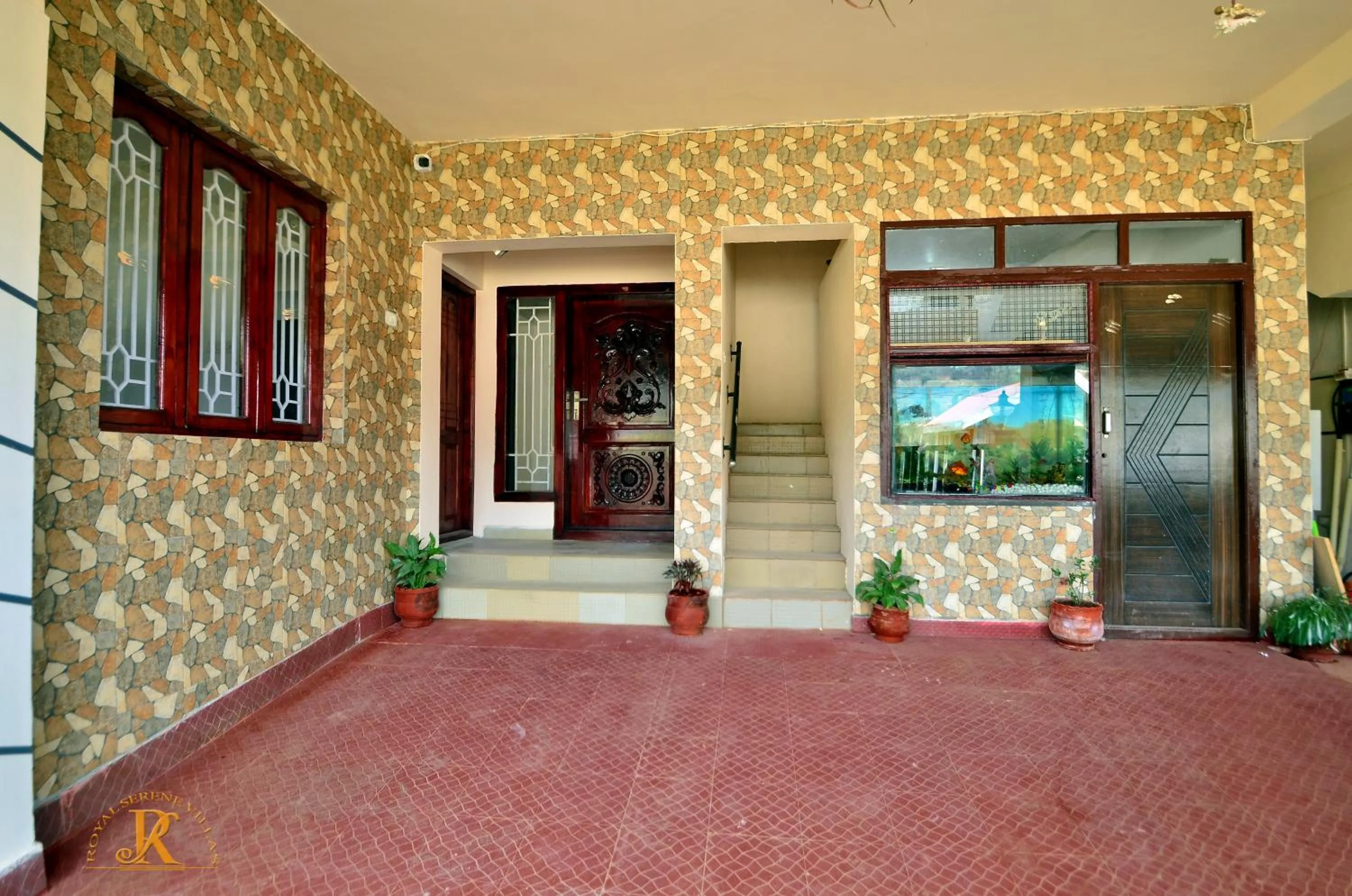 Facade/entrance in Royal Serene Villas