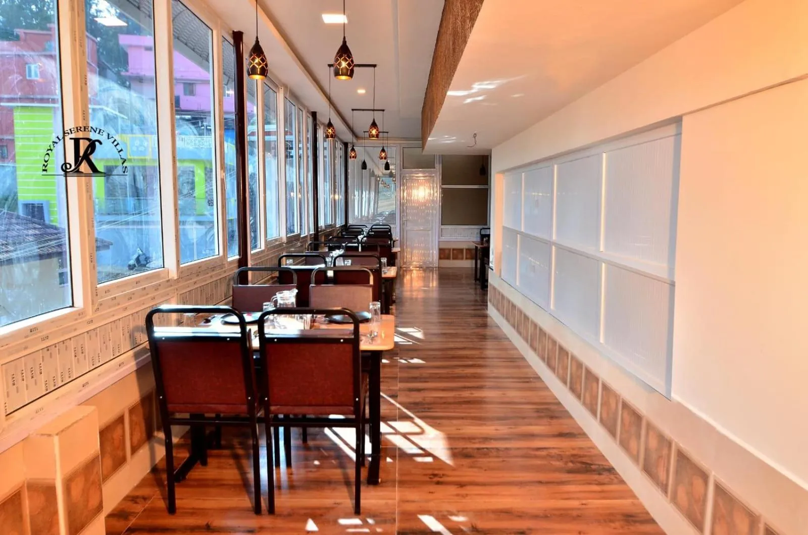 Restaurant/places to eat in Royal Serene Villas